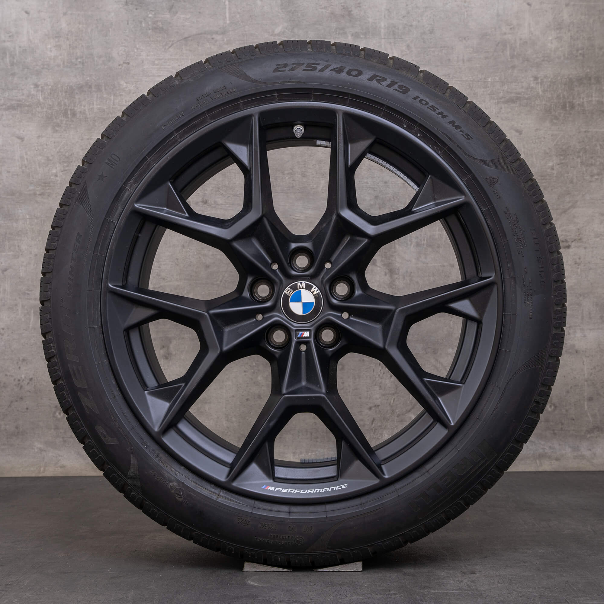 Original BMW 5er i5 Winterräder 19 Zoll G60 G61 Felgen Styling 942 M 5A324F4 5A324F5 schwarz matt
