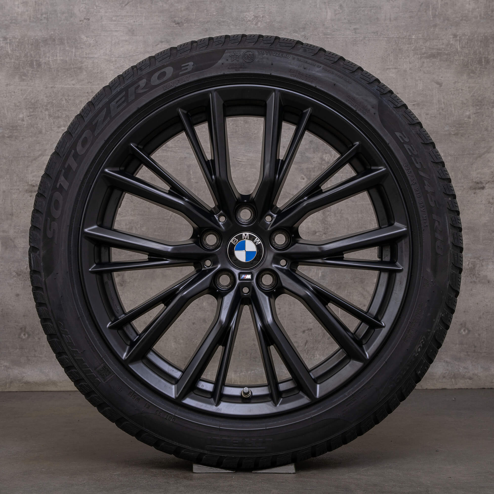 Original BMW 3er Winterkompletträder 18 Zoll G20 G21 Felgen Styling 796 M 6885305 schwarz matt