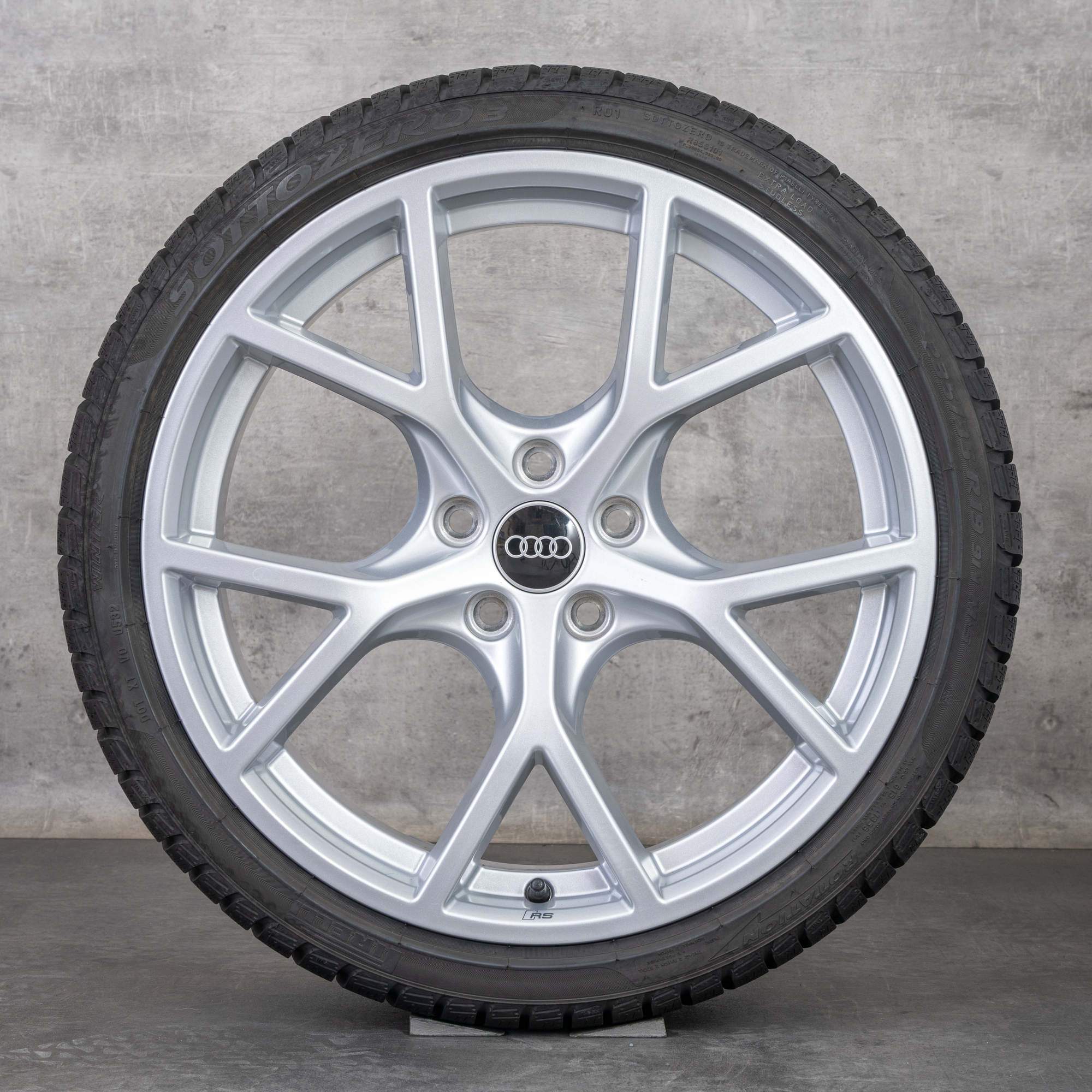 Alkuperäiset Audi RS3 talvirenkaat 19 tuuman 8Y vanteet 8Y0601025BT 8Y0601025BQ hopea kiiltävä