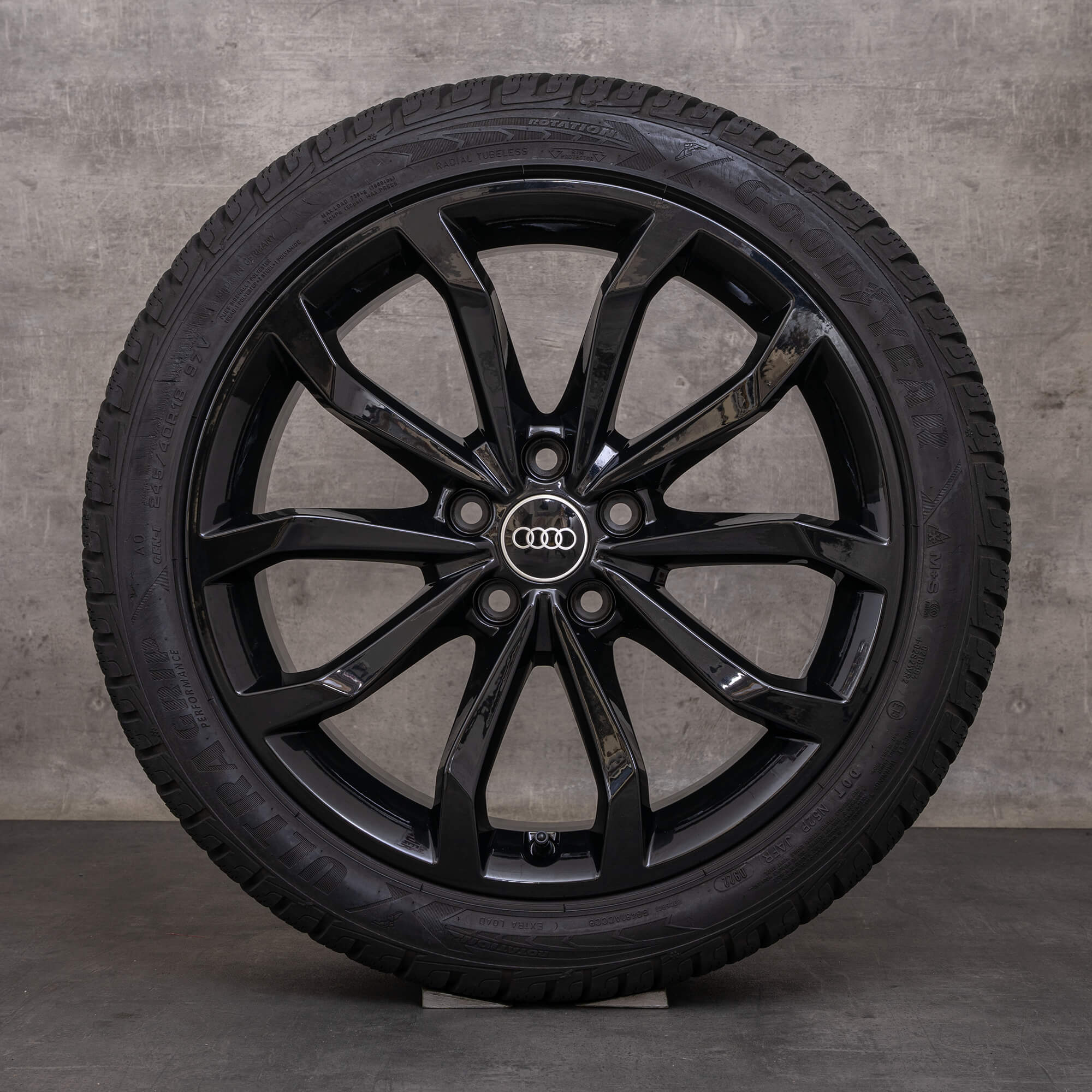 OEM Audi A4 S4 winter tires 18 inch 8W B9 rims 8W0601025H black glossy