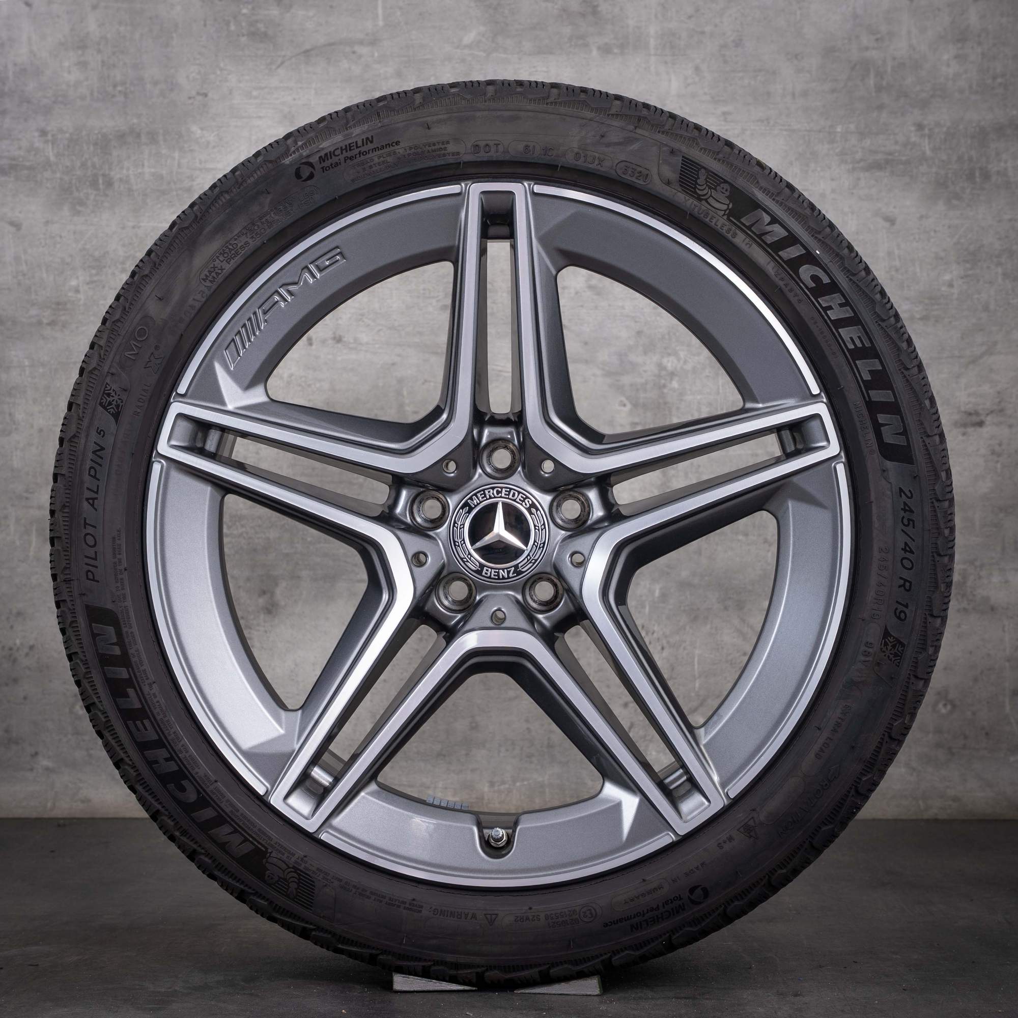 Ruote invernali originali Mercedes-Benz CLS 53 AMG 4Matic da 19 pollici C257 codici A2574013000 A2574011500 colore Himalaya Grey finitura diamantata