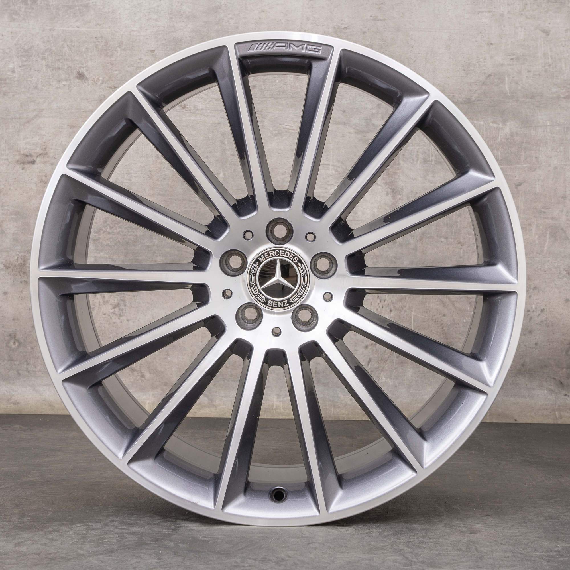 Oryginalne koła zimowe Mercedes Benz GLE AMG 21 cali W167 V167 Felgi A1674013400 A1674013500 himalaya grey Polerowane