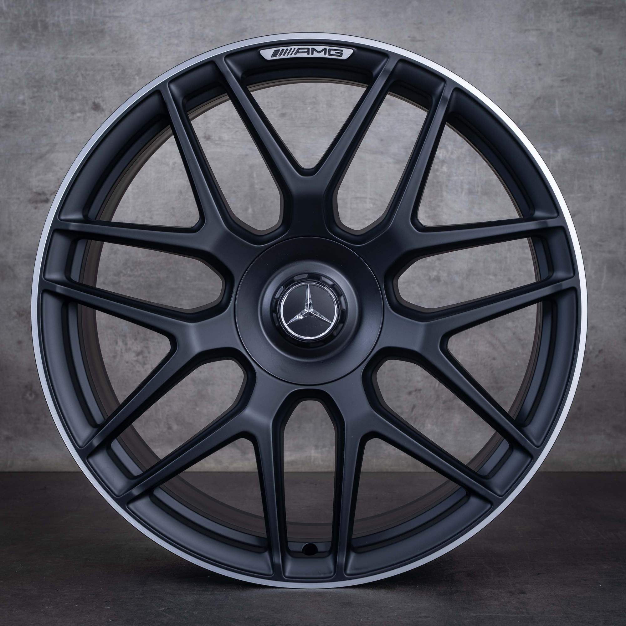OEM Mercedes-Benz G-Class G63 AMG 22inch rims W465 W463A A4634012000 Matte Black Diamond Cut Edges NEW