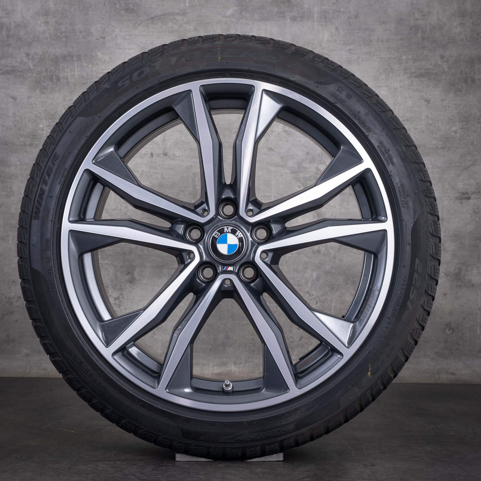 Original BMW X1 X2 Winterräder 19 Zoll F48 F39 Felgen  Styling 715 M 8008616 orbit grey front glanzgedreht - Rad 2 von 4