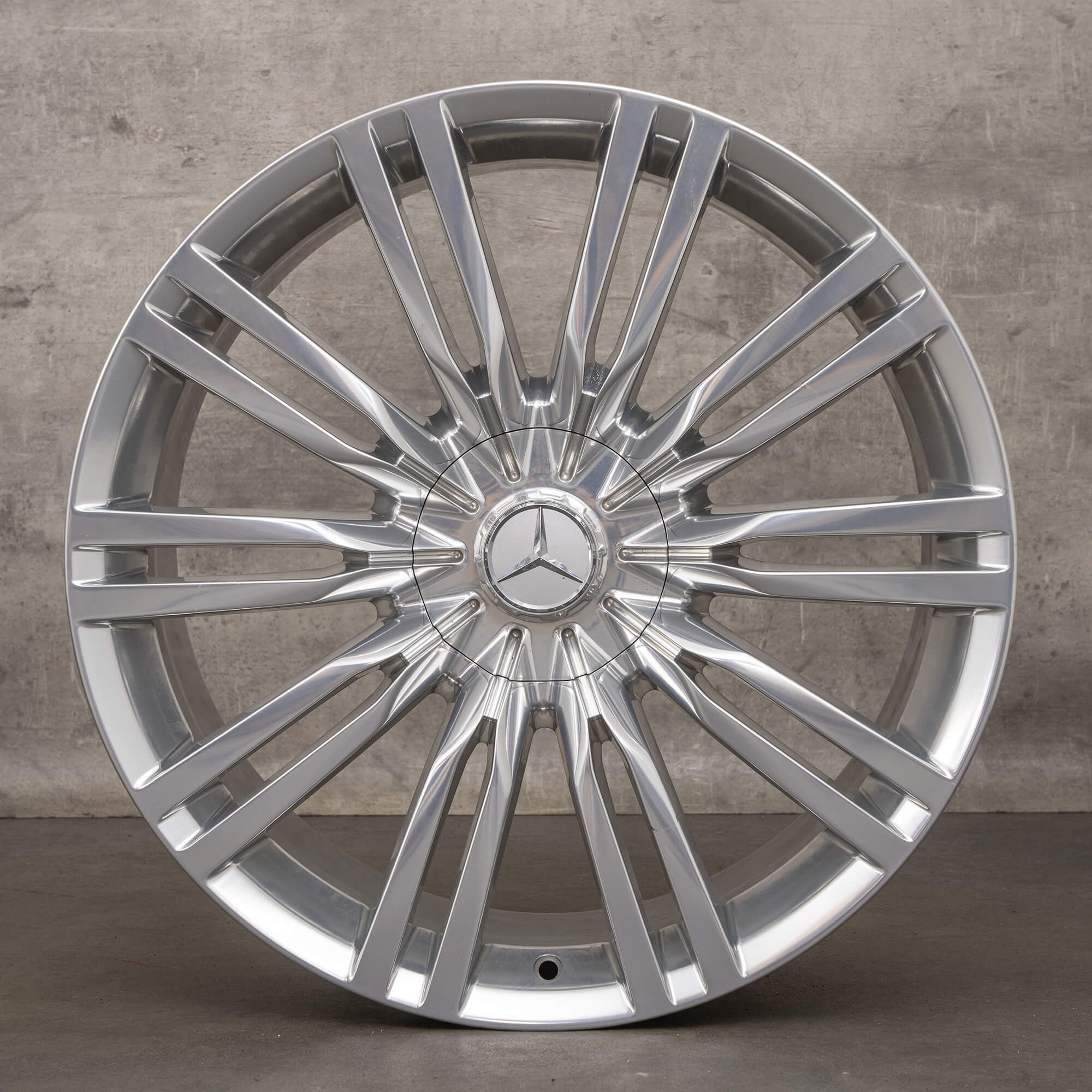 Alkuperäiset Mercedes Maybach S-sarjan vanteet 20 tuuman W223 Z223 A2234014000 kromi alumiinivanteet.