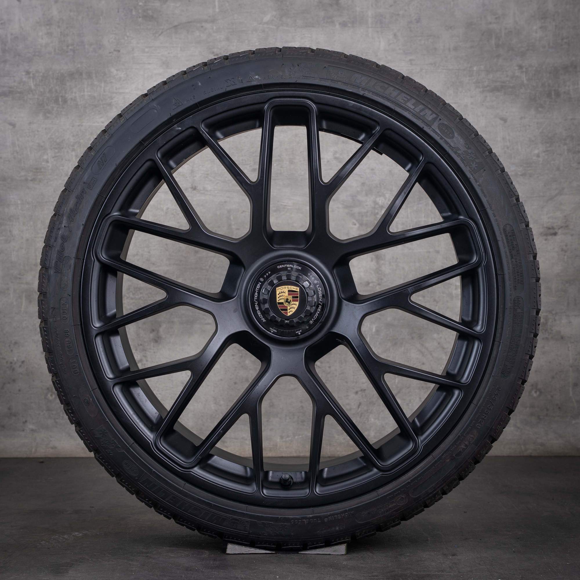 Original Porsche 991 Winterräder 20 Zoll Turbo S GTS Felgen 99136216134 99136216635 schwarz matt
