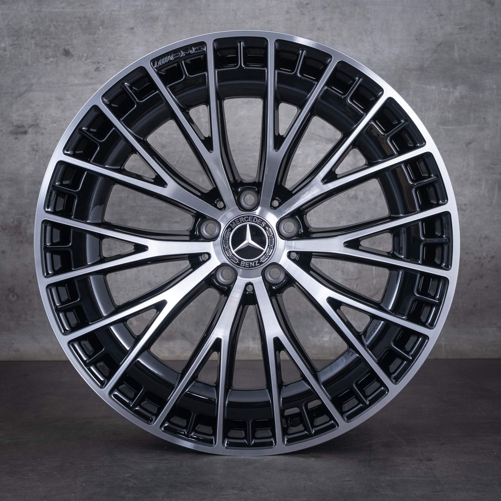 Oryginalne felgi Mercedes-Benz CLE 53 AMG 20 cali C236 A236 4Matic A2364012900 A2364013000 czarne przednie z felgami z technologią diamond cut NOWE