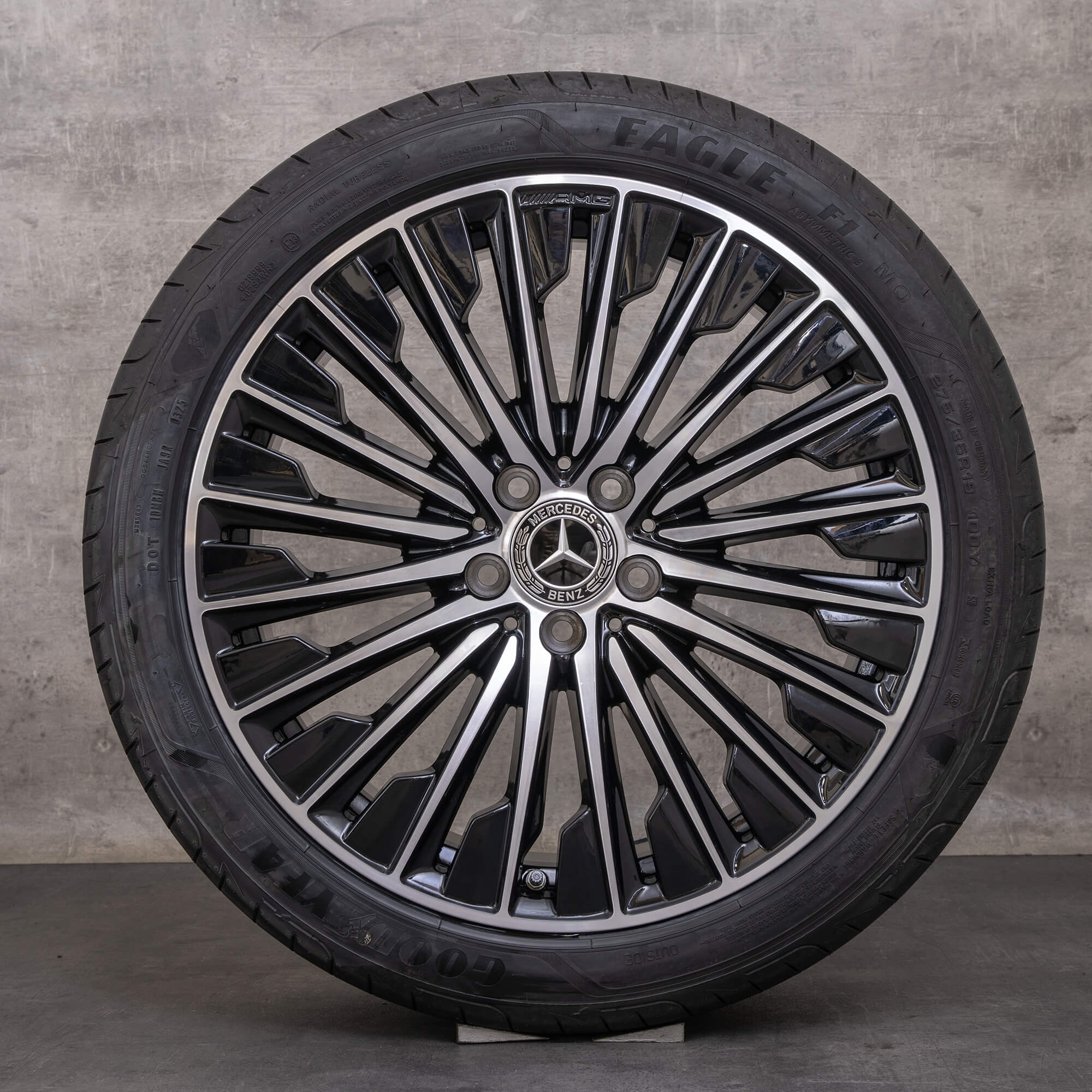 Originale Mercedes Benz CLE AMG vinterhjul 19 tommers C236 A236 felger A2364011900 A2364012000 svart blank dreid