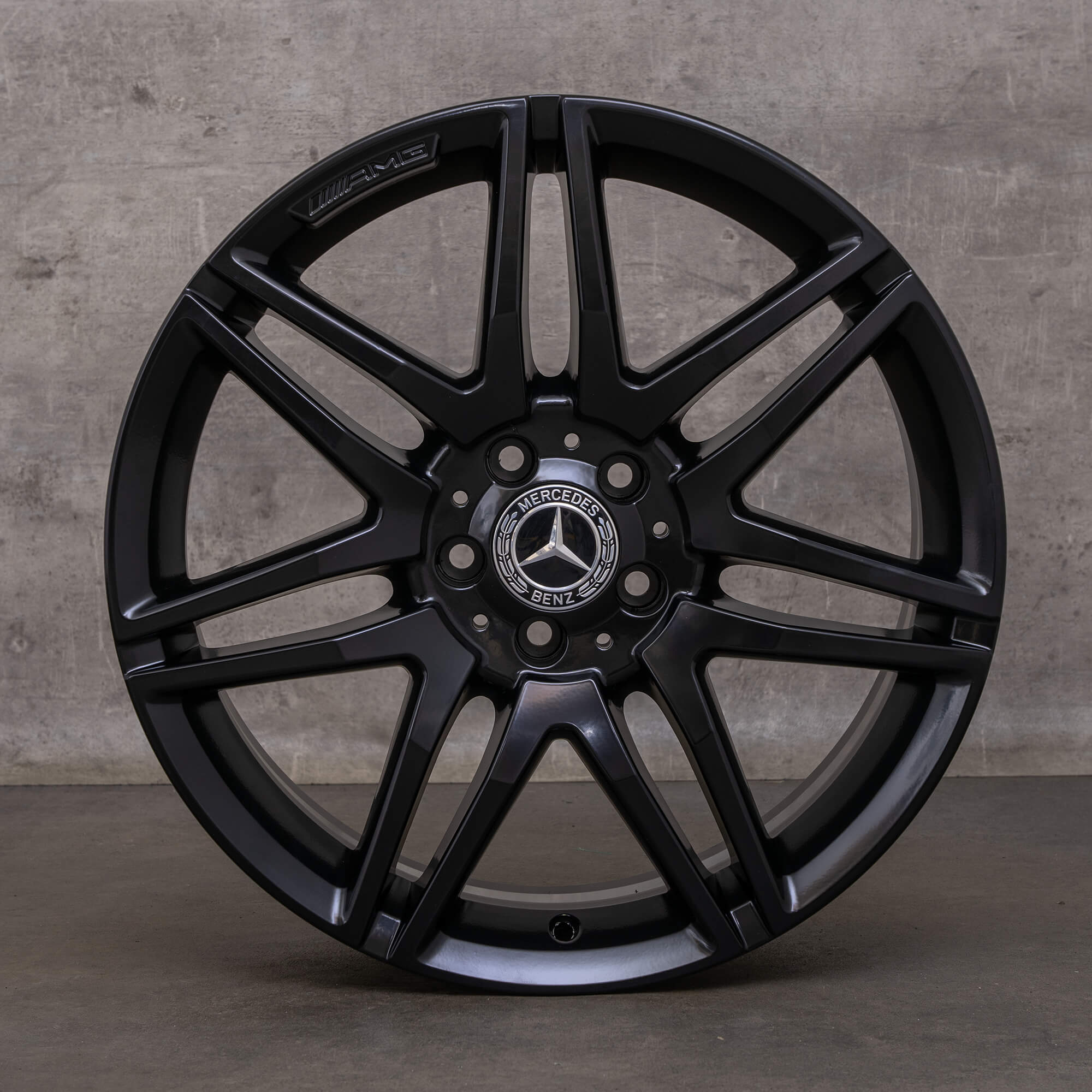 Originální disky Mercedes Benz třídy E AMG 19" W212 S212 A2124014502 A2124014602 černé matné