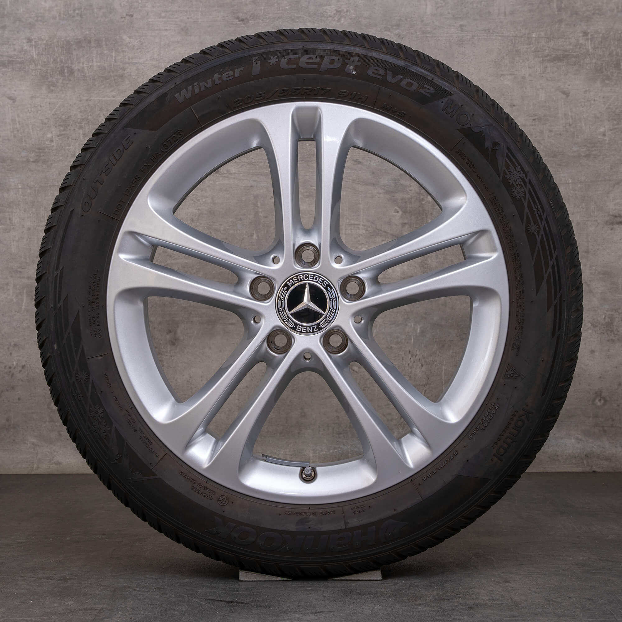 Oryginalał Mercedes Benz A Klasa B CLA koła 17 cali W177 W118 W247 letnie A1774010400 srebrny