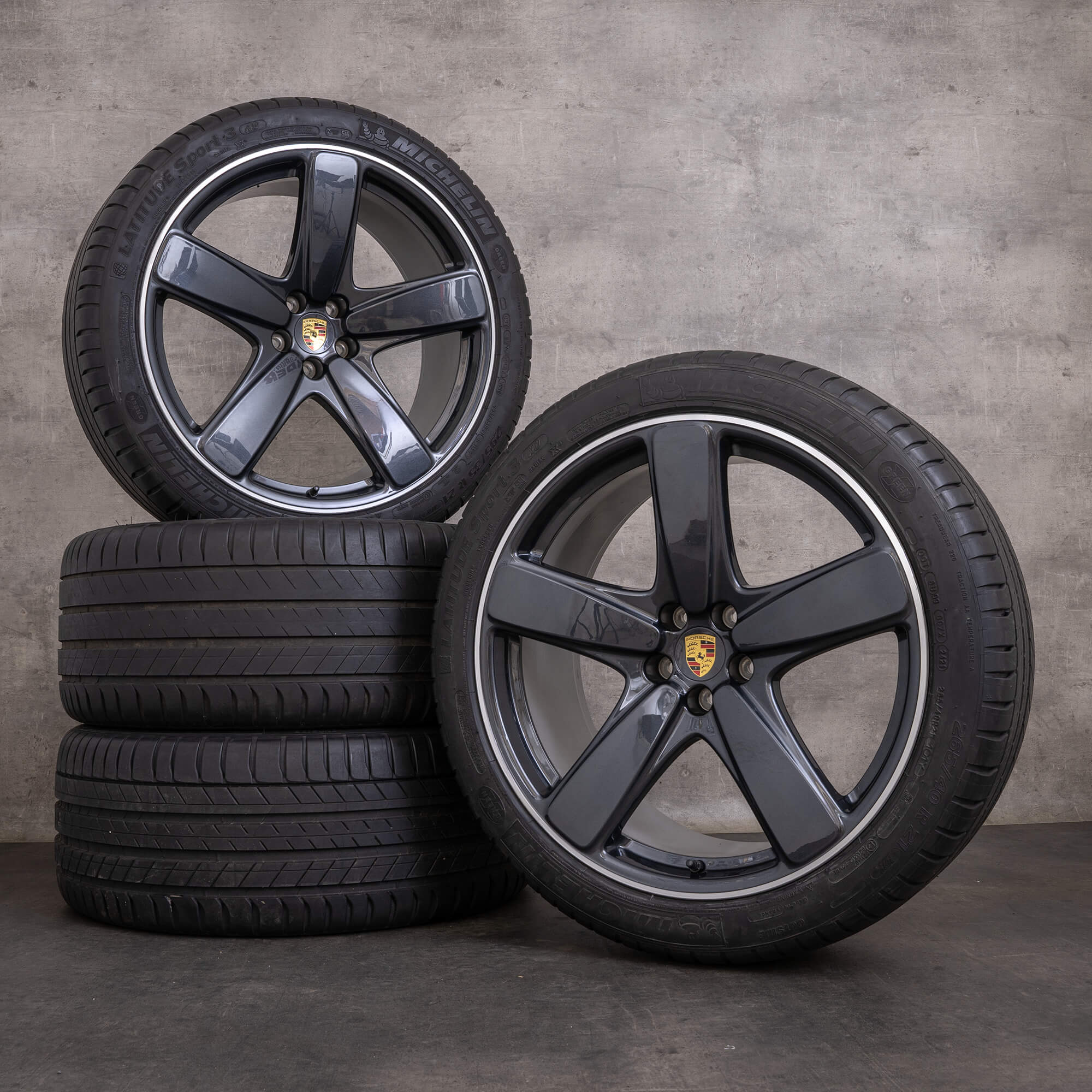 Original Porsche Macan II Winterräder 21 Zoll Felgen 95B601025EF 95B601025EC Sport Classic Felgen titan glanzgedreht