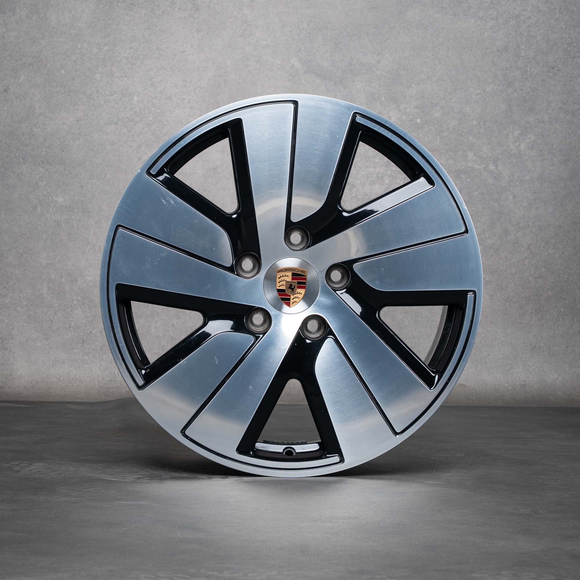 Oryginalne felgi Porsche Taycan 19 cali 9J1 aluminiowe Aero 9J1601025B 9J1601025C czarne polerowane