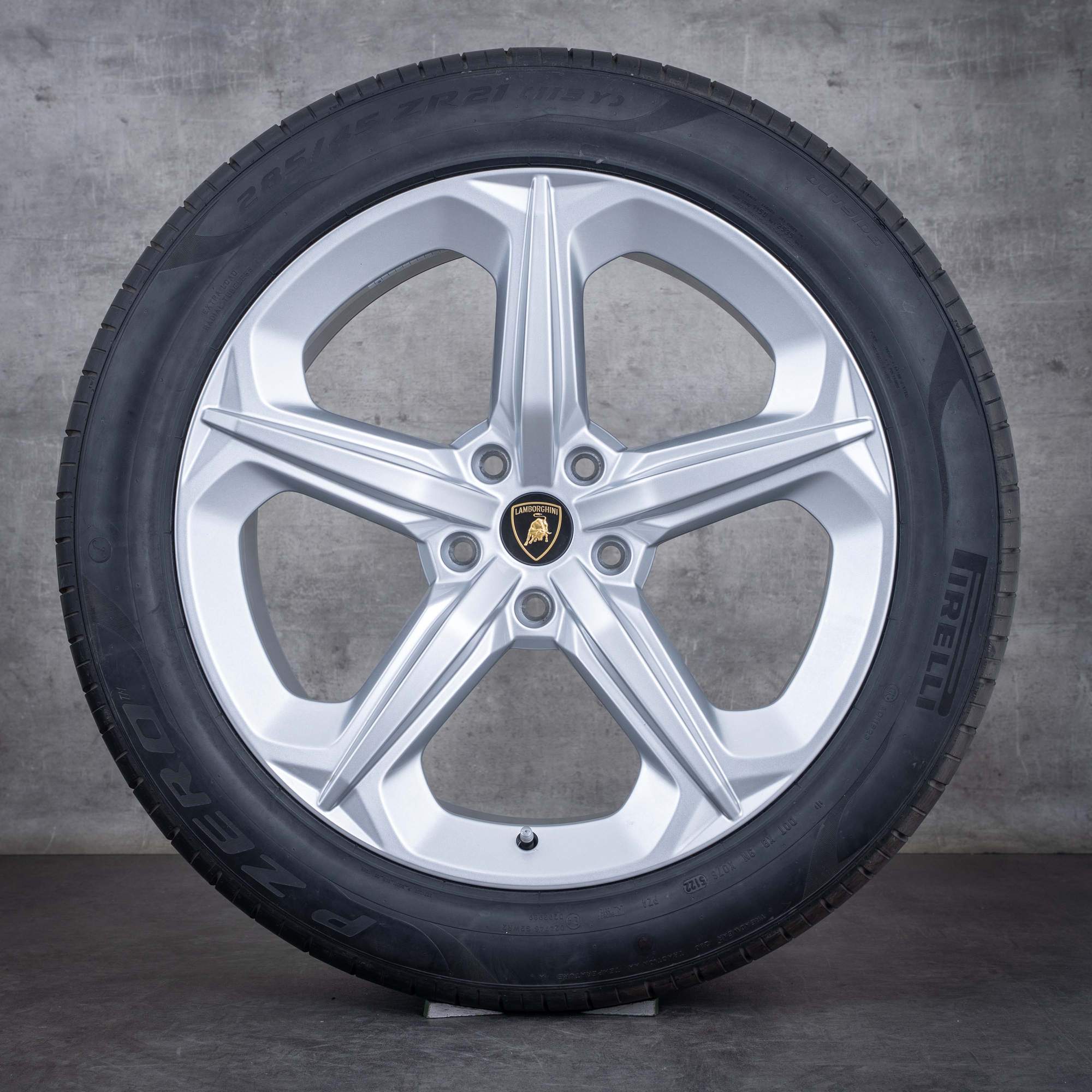Oryginał Lamborghini Urus koła zimowe 21 cali felgi 4ML601025B 4ML601025A srebrne błyszczące