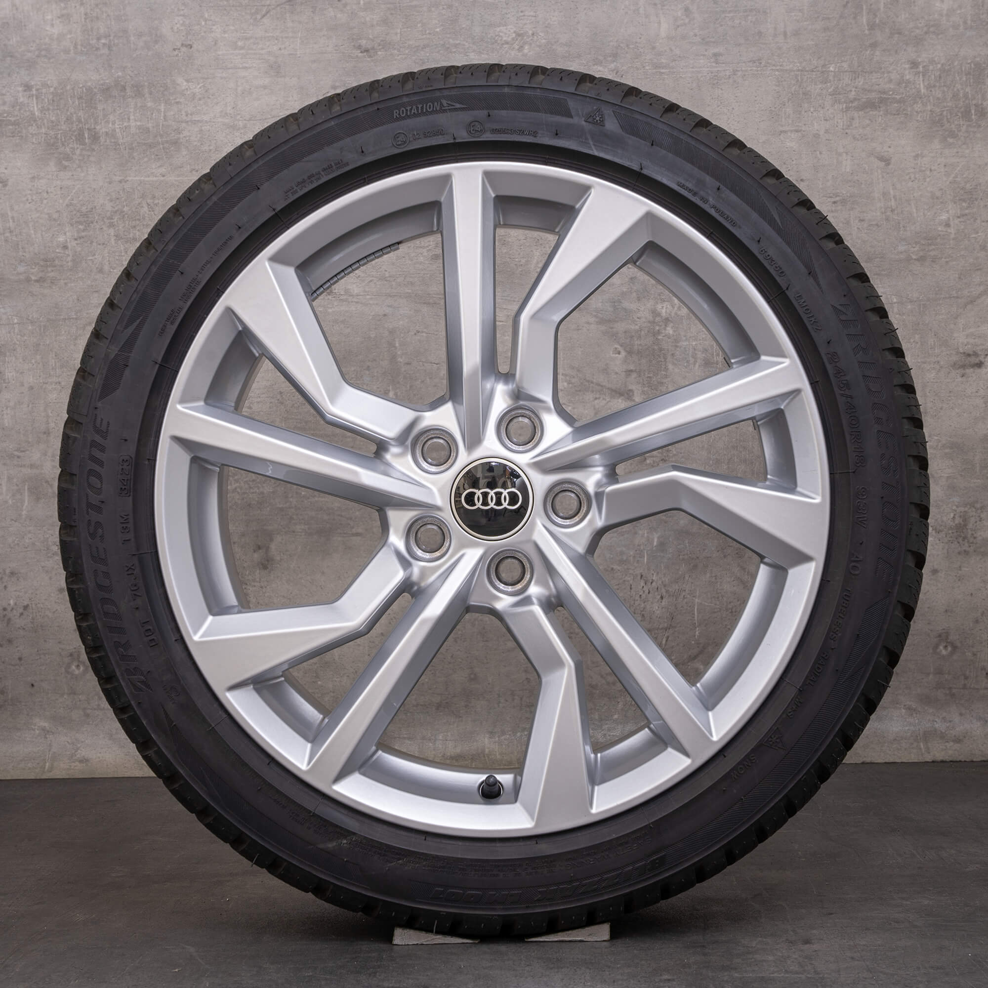 Oem Audi TT TTS pneus hiver 18 pouces 8S FV jantes 8S0601025AN argent