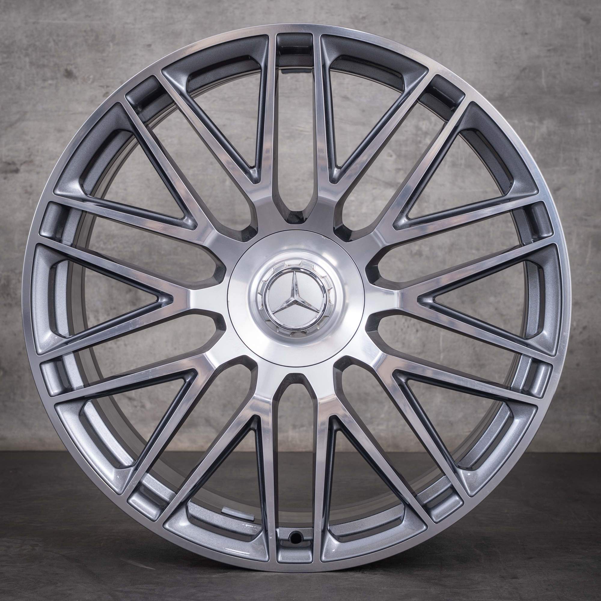 Original Mercedes Benz SL 43 SL 55 SL 63 AMG Felgen 21 Zoll R232 A2324012900 A2324013000 himalaya grey glanzgedreht