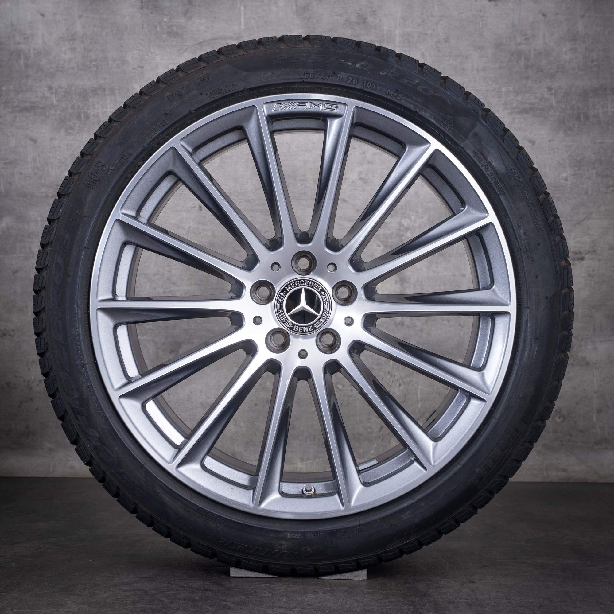 Oryginalne koła zimowe Mercedes-Benz Klasy S AMG 20 cali model W223 felgi A2234011500 kolor himalaya grey w wersji z efektem diamond cut