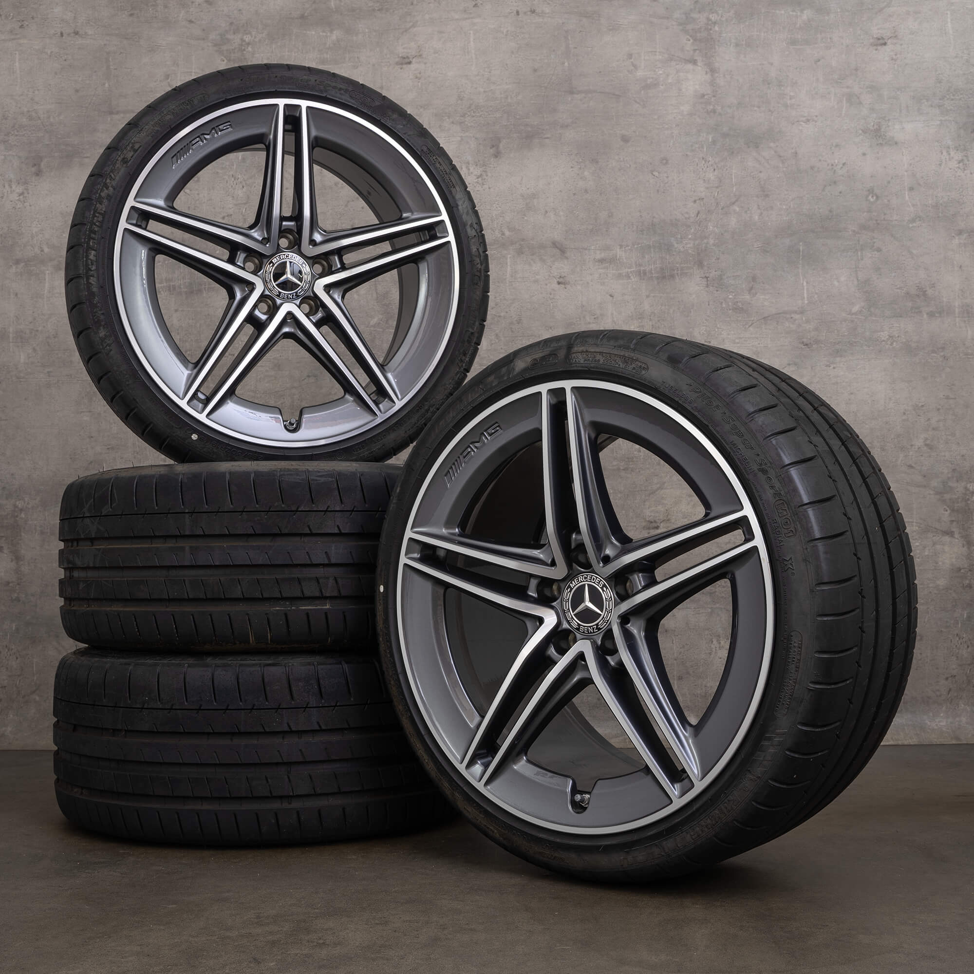 Originali Mercedes Benz Classe C63 & S AMG cerchi 19 pollici C205 A205 estivi A2054012001 A2054012101 grigio himalaya lucido torniti