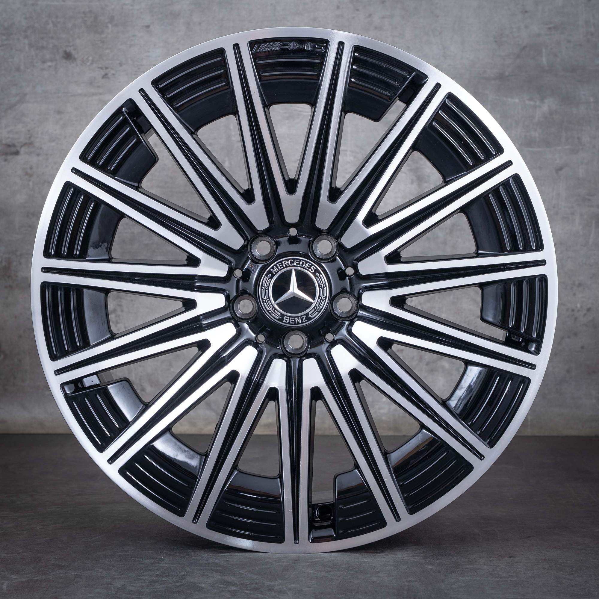 Oryginalne felgi Mercedes Benz GLA GLB AMG 20 cali H247 X247 A2474015200 czarne polerowane toczone