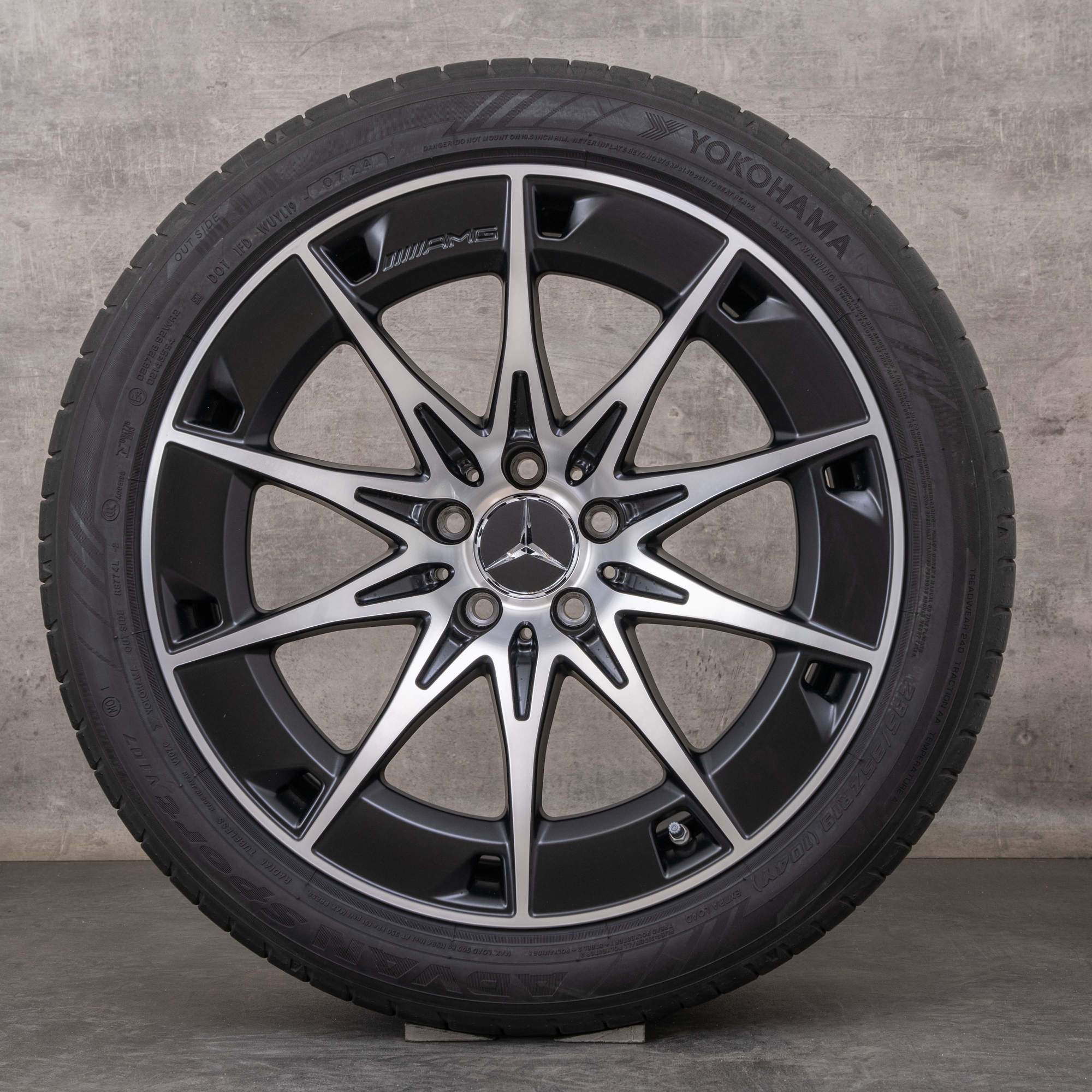 Oryginał Mercedes Benz CLE 53 AMG felgi 19 cali C236 A236 koła zimowe A2364012700 A2364012800 czarny mat polerowane