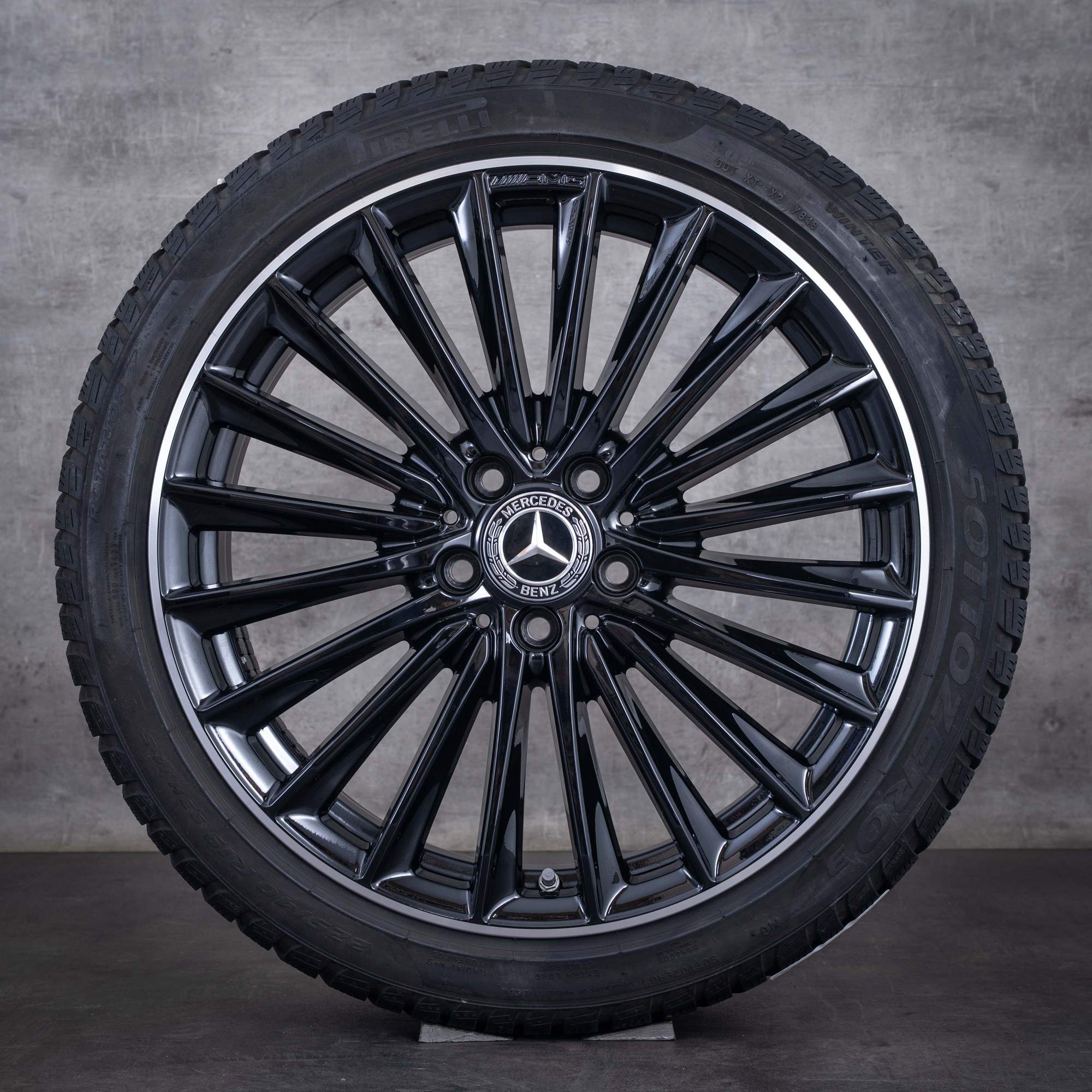 Original Mercedes-Benz A- och B-klass CLA AMG 19-tums vinterhjul W177 W247 C118 X118 fälgar A1774014200 svarta med frontpolerad kant