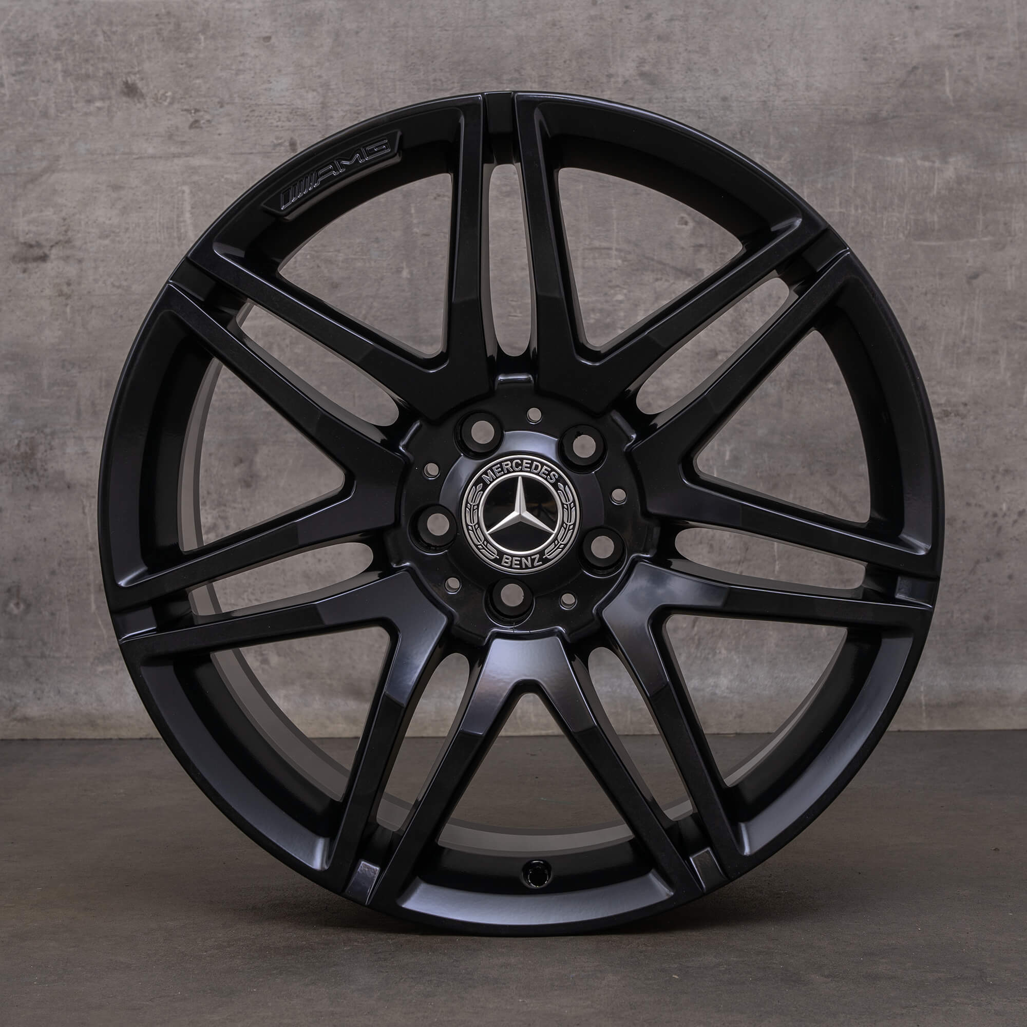 Originální disky Mercedes Benz třídy E AMG 19" W212 S212 A2124014502 A2124014602 černé matné