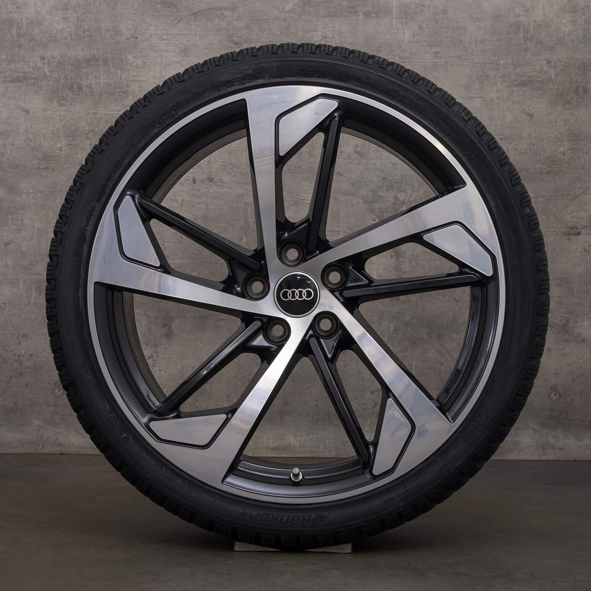Original Audi RS4 RS5 Felgen 20 Zoll B9 8W F5 Winterreifen Trapezoid 8W0601025CN Winterräder