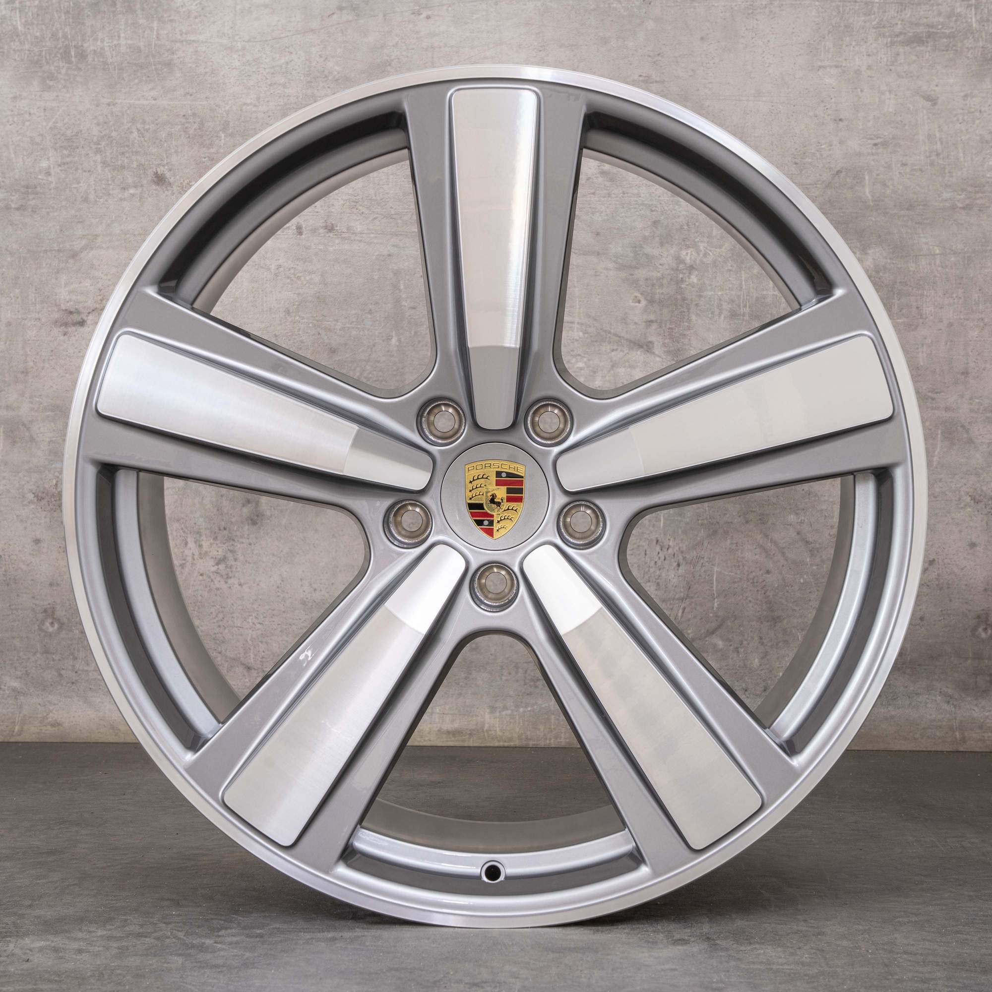 Oryginał Porsche Cayenne Coupé GTS Hybryda 9Y0 II Felgi 22 cale 9Y0601025EA 9Y3601025CE Exclusive Design platynowo srebrne Polerowane NOWOŚĆ