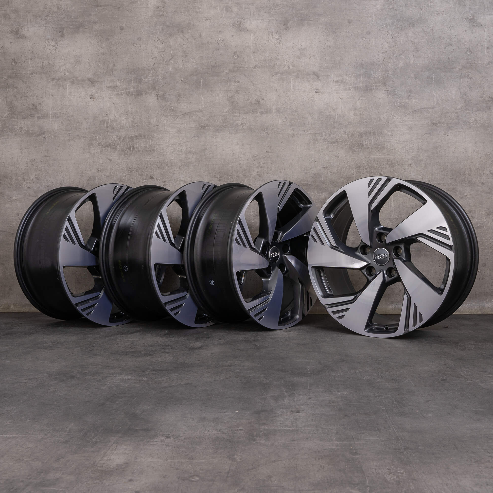 Original Audi Q6 SQ6 e-tron Jantes 20 pouces GF 85H601025H 85H601025J anthracite brillant