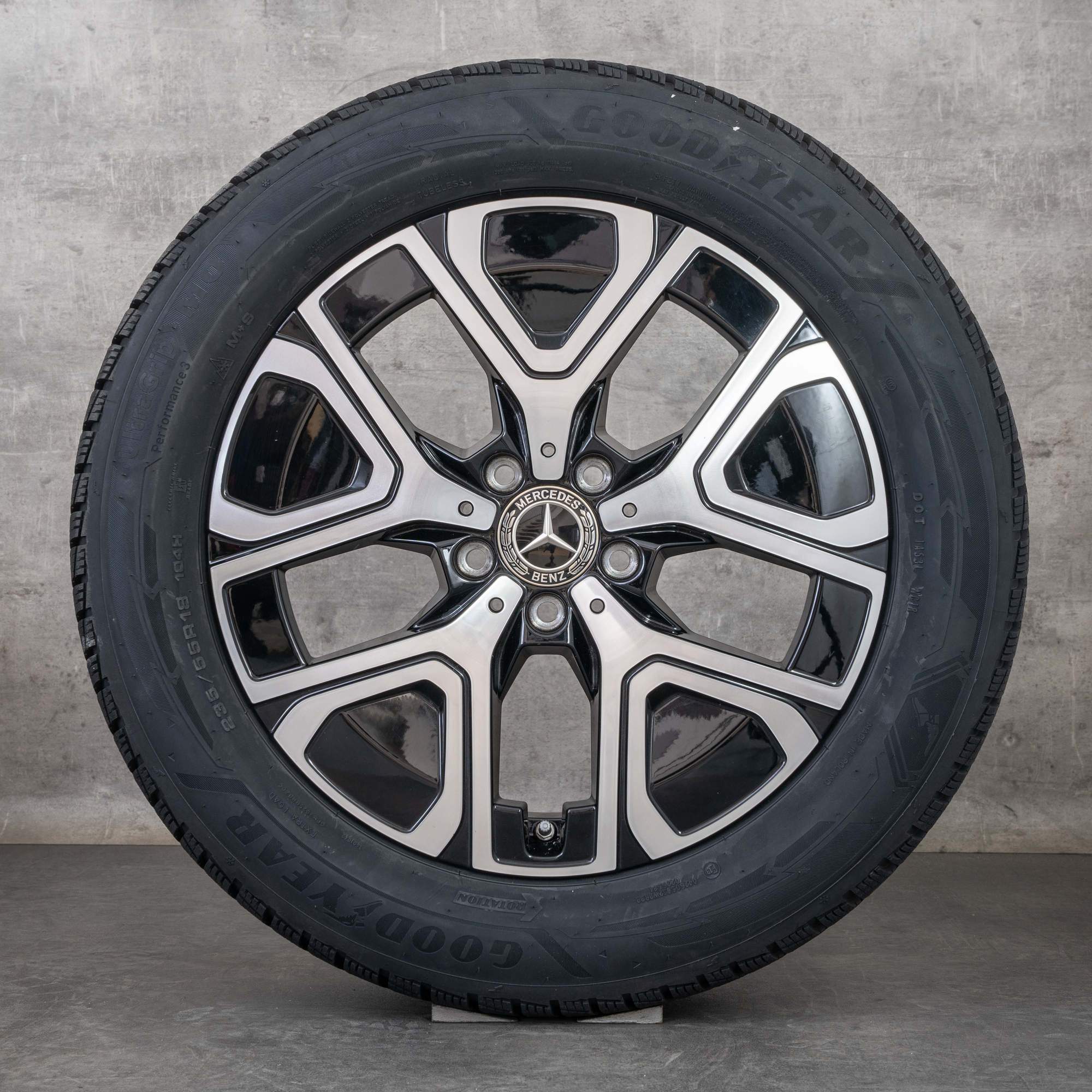 Oryginalne koła zimowe Mercedes Benz GLB EQ 18 cali X244 Felgi A2444010700 A2444010800 czarne Polerowane