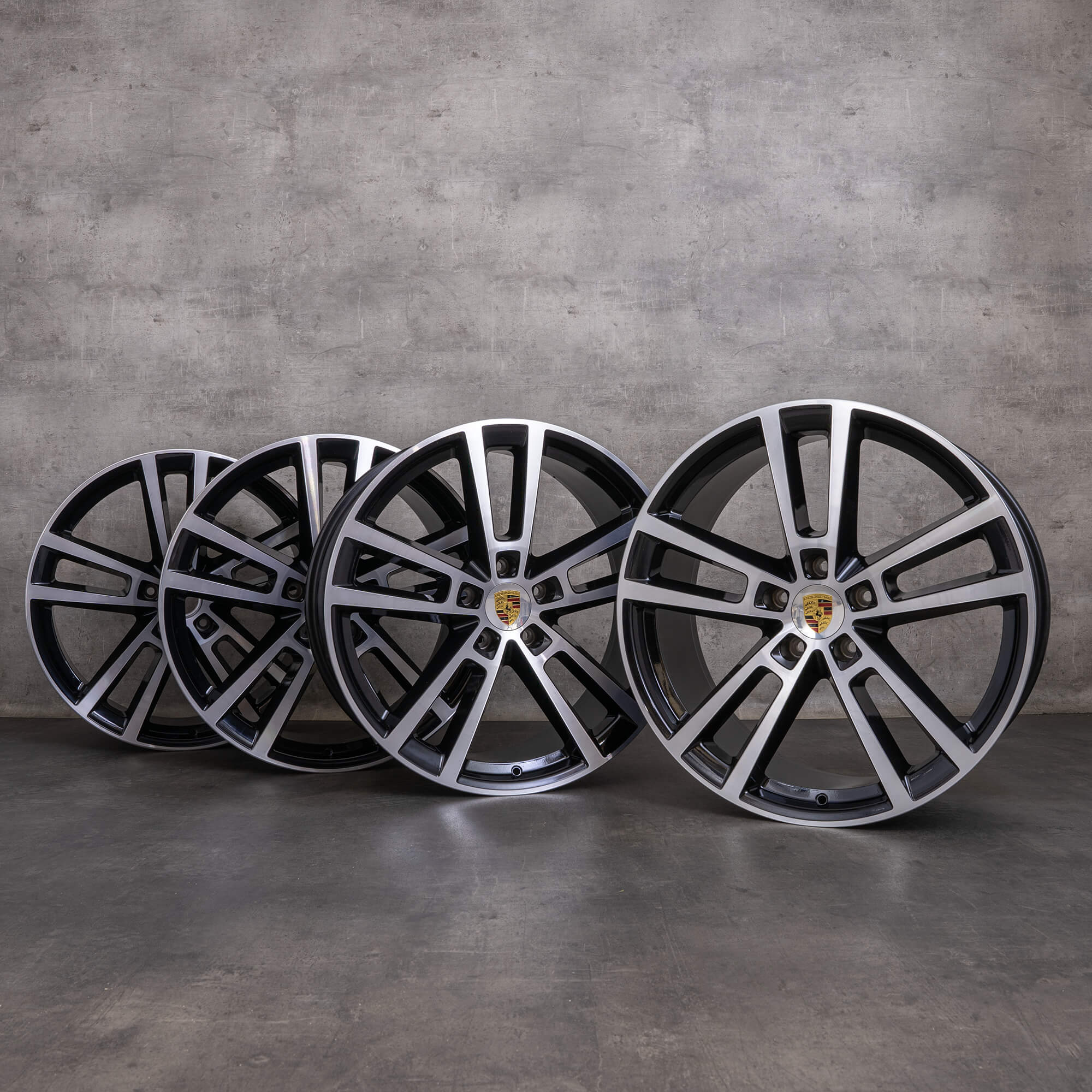 Original Porsche Cayenne 9YA II Felgen 22 Zoll 9Y0601025CK 9Y0601025CL Exclusive Design Sport schwarz glanzgedreht