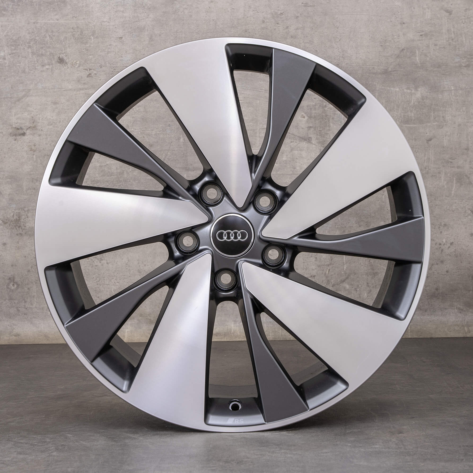 Oryginał Audi A6 S6 e-tron felgi 20 cali GH koła letnie 85E601025BB 85E601025BC tytan mat polerowane