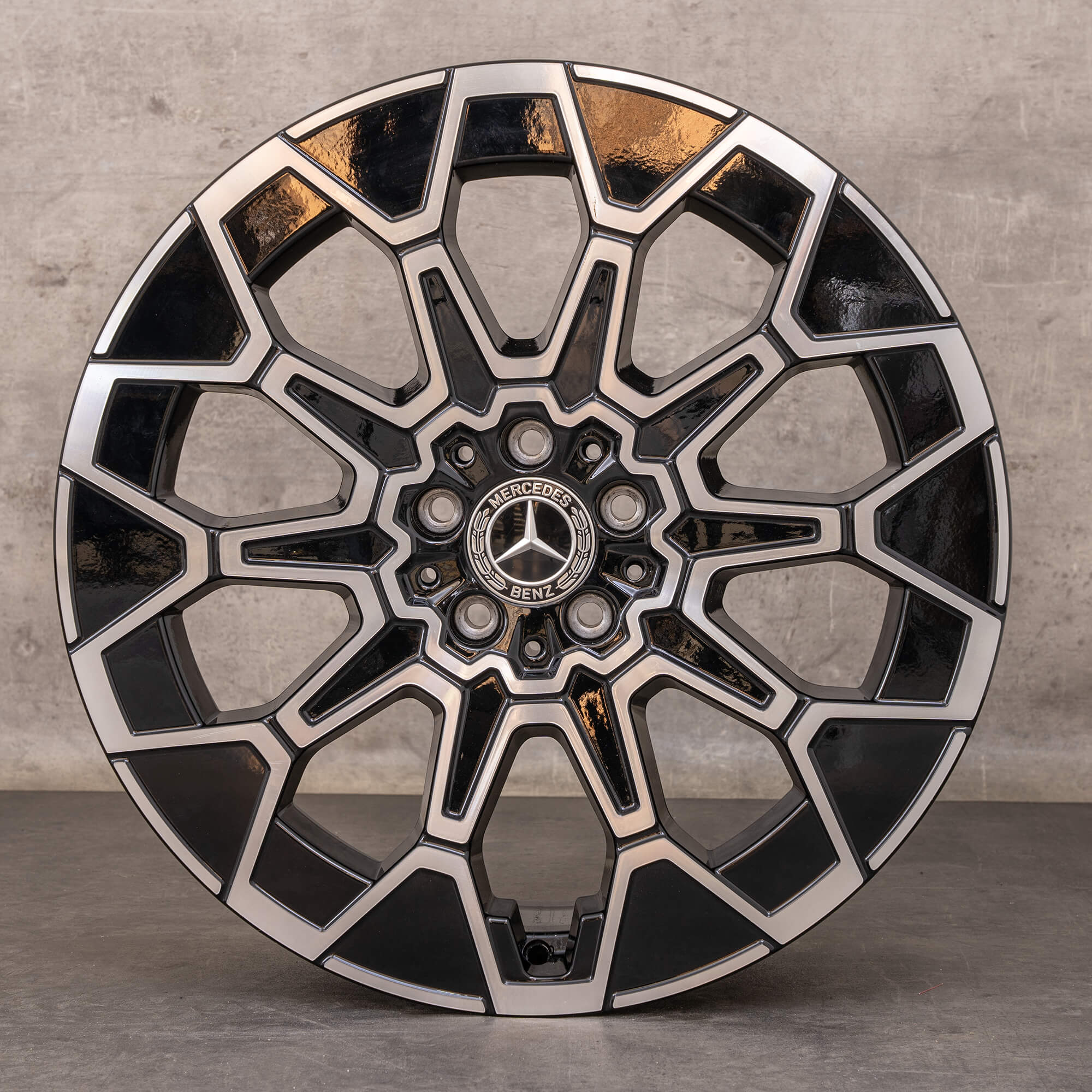 Oryginalne felgi Mercedes Benz GLB EQ 20 cali X244 A2444010500 aerodynamika czarne polerowane toczone