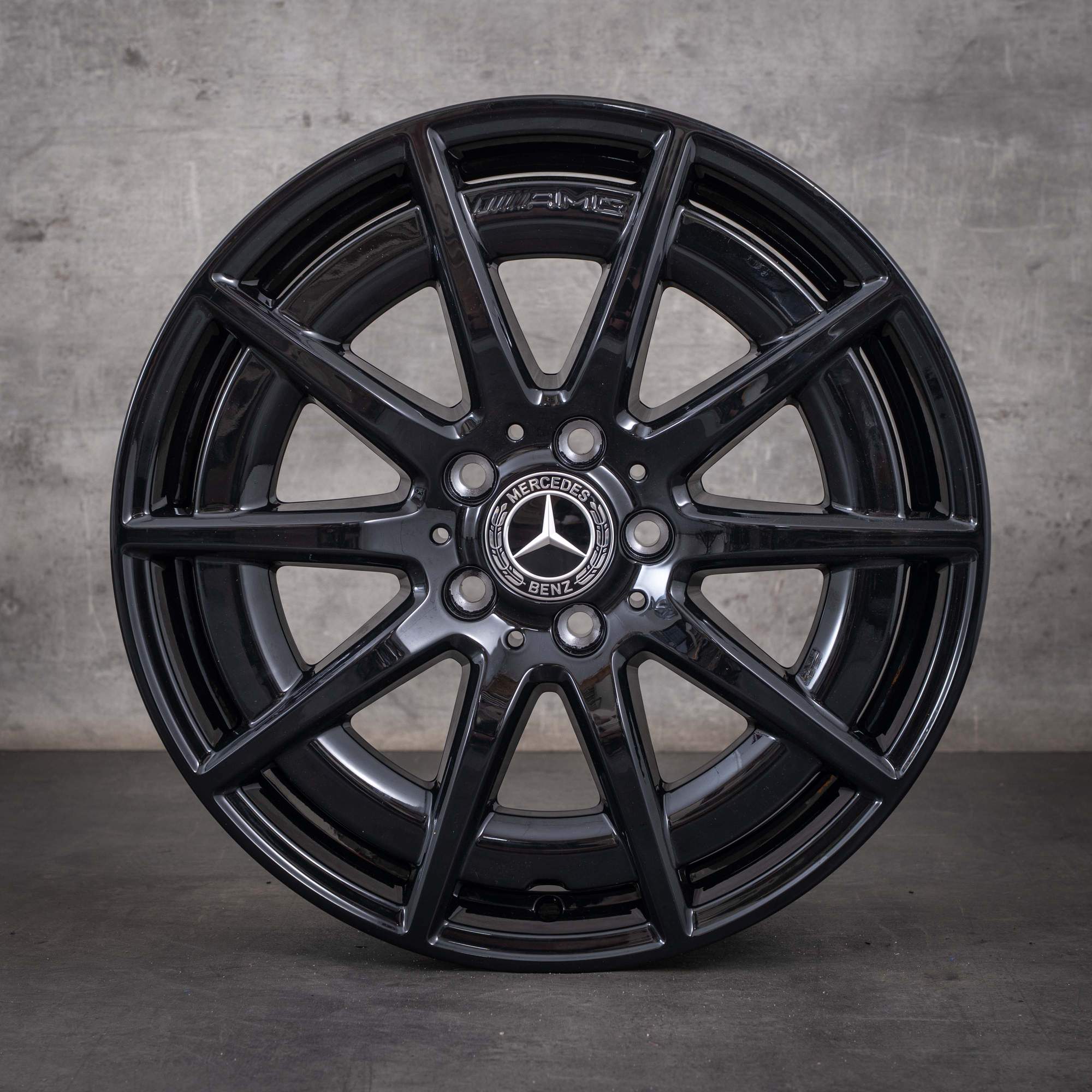 Originale Mercedes-Benz C-Klasse C43 AMG vinterhjul 18 tommer W206 S206 felger A2064012100 svart glans