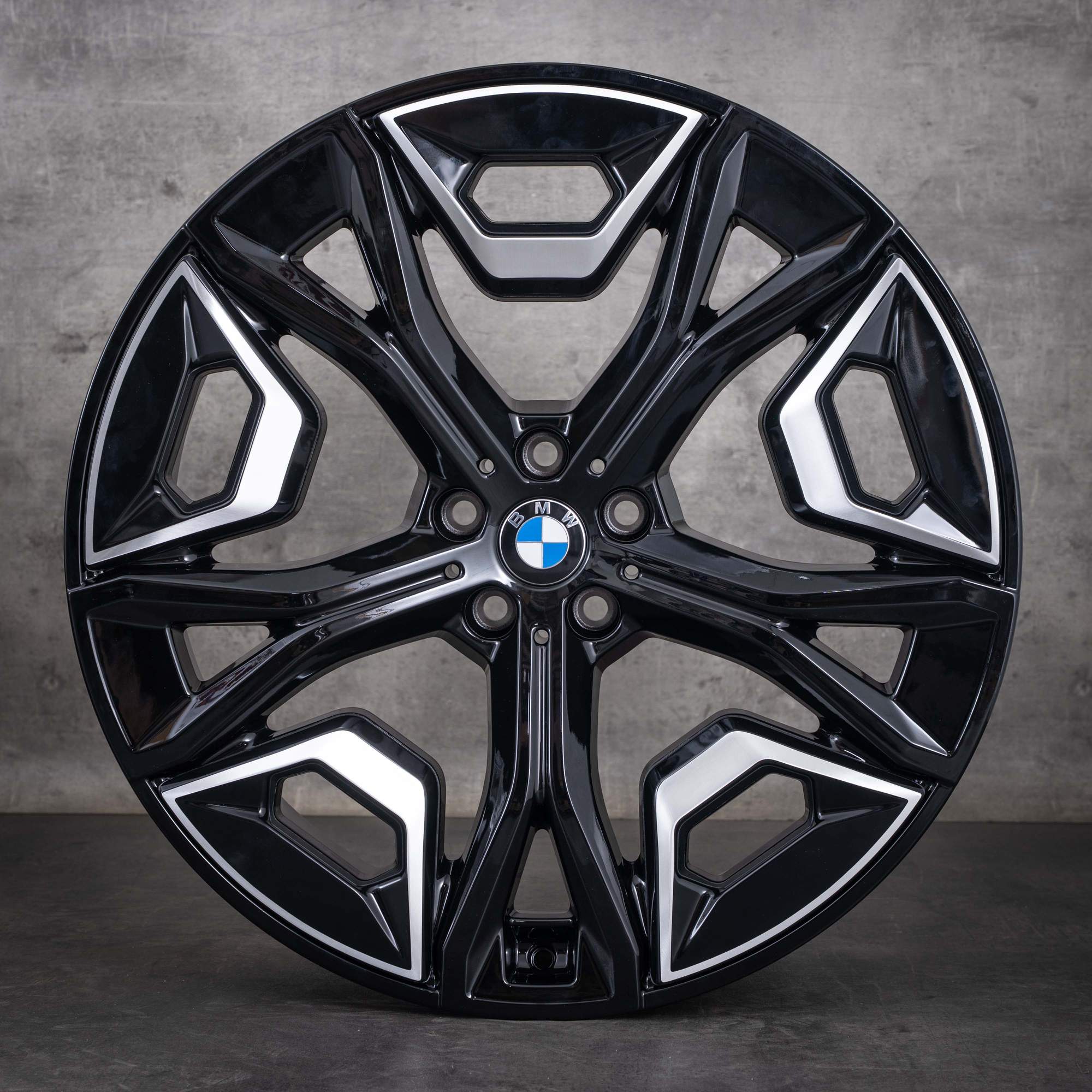 OEM BMW iX 22-inch i20 Styling 1020 5A02658 rims, gloss black