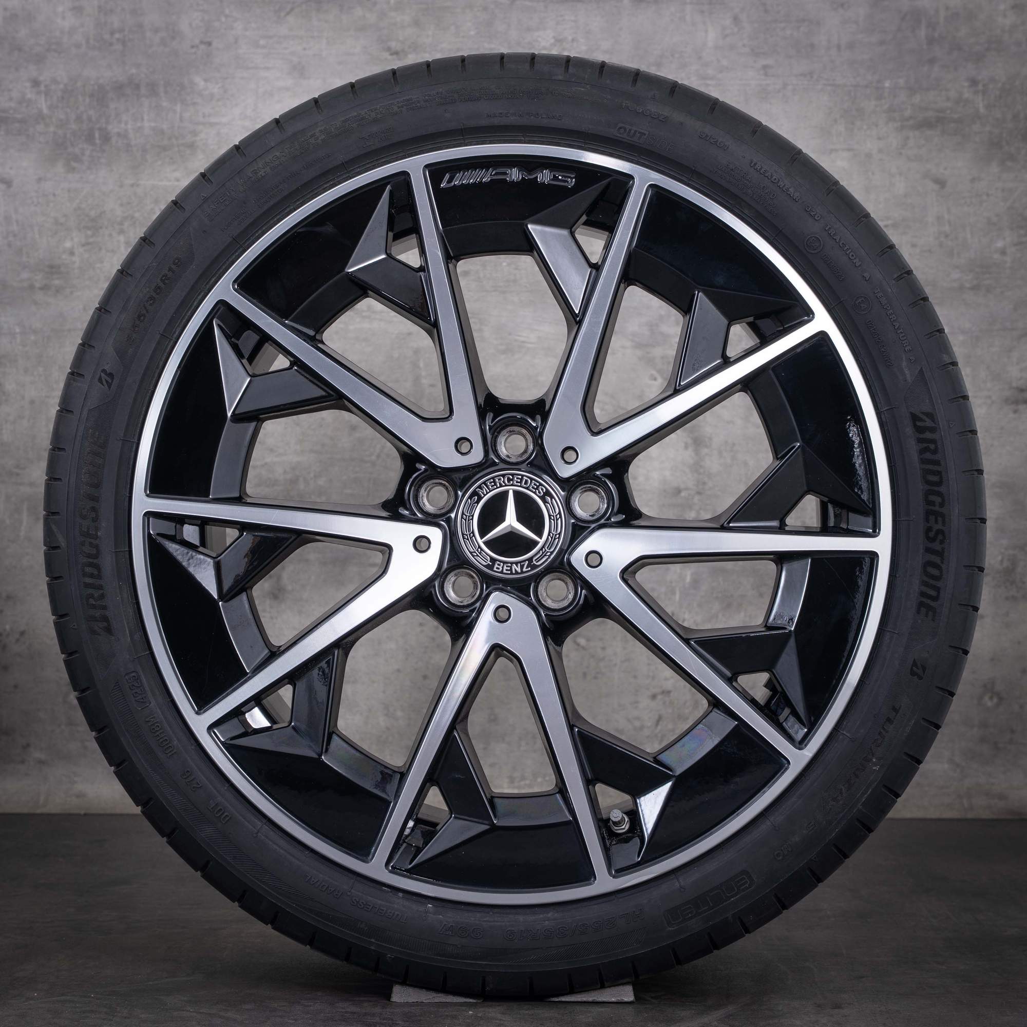 Original Mercedes Benz CLA EQ AMG Felgen 19 Zoll X174 C174 250+ 350 4Matic Sommerräder A1744011400 A1744011500 schwarz glanzgedreht
