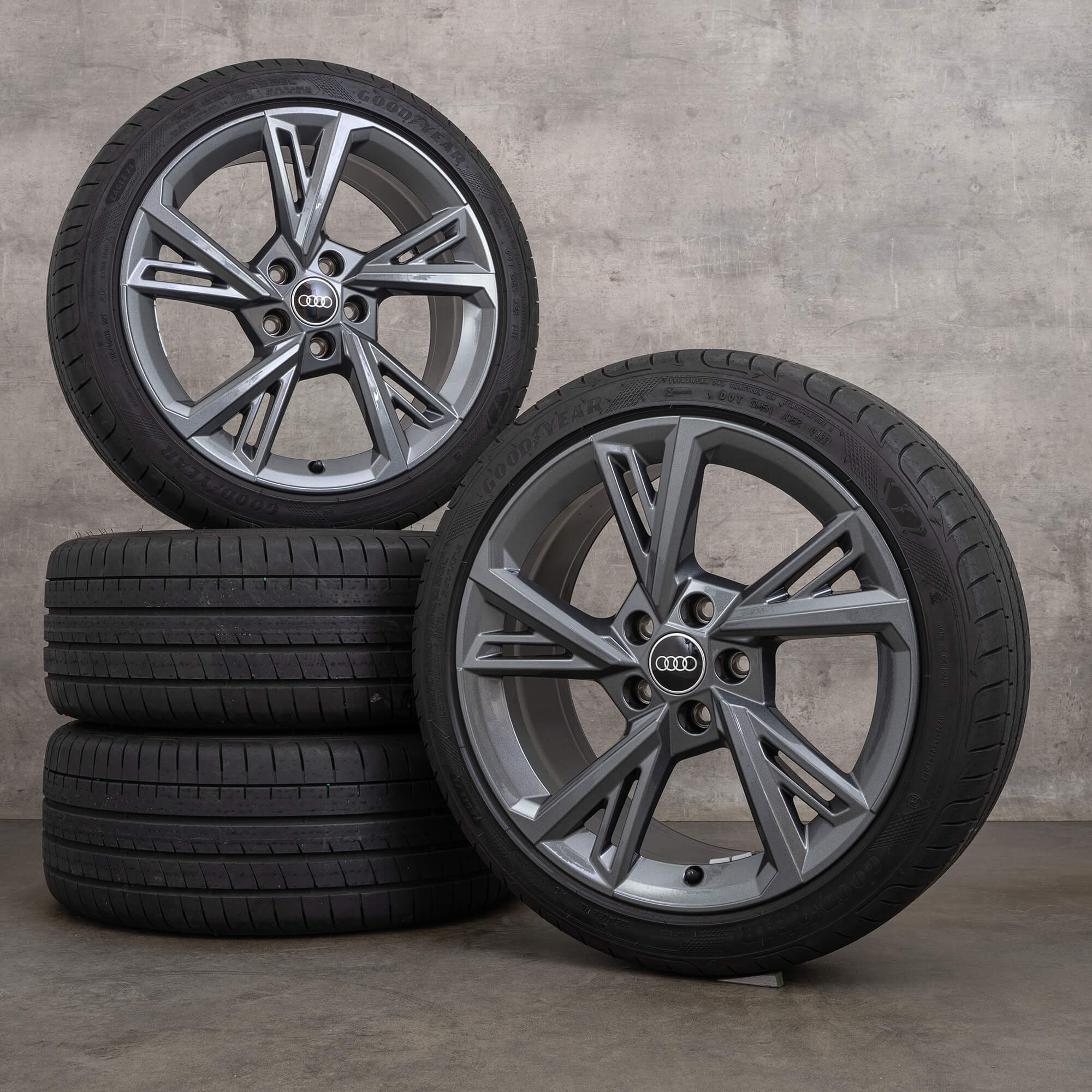 OEM Audi A3 S3 rims 18 inch 8Y summer wheels 8Y0601025G titanium gloss