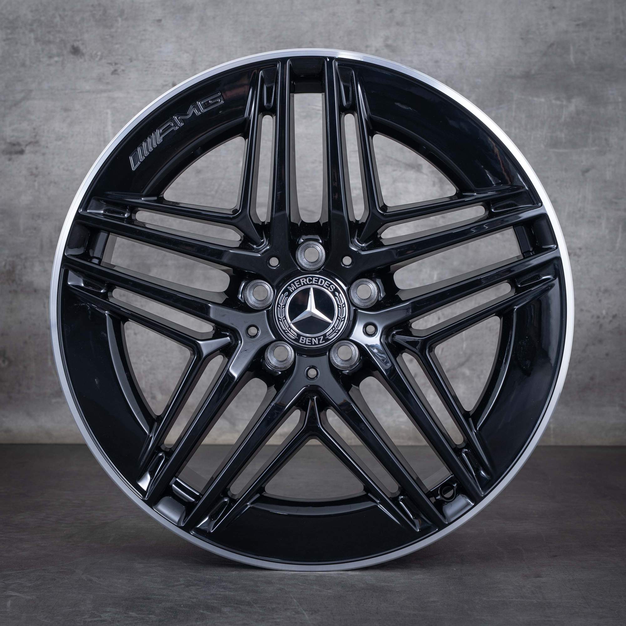 Alkuperäiset Mercedes Benz V-sarjan AMG-vanteet 19 tuuman W447 kesäpyörät A4474018000 musta kiiltävä sorvattu UUTUUS