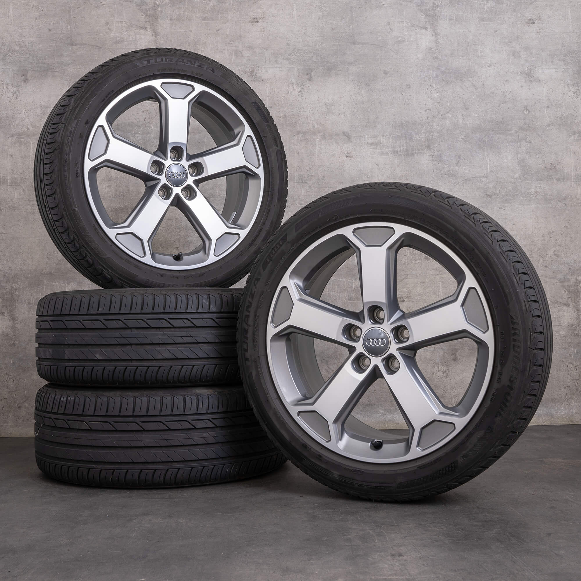 Original Audi Q2 Felgen 18 Zoll GA Sommerräder 81A601025AD anthrazit matt glanzgedreht