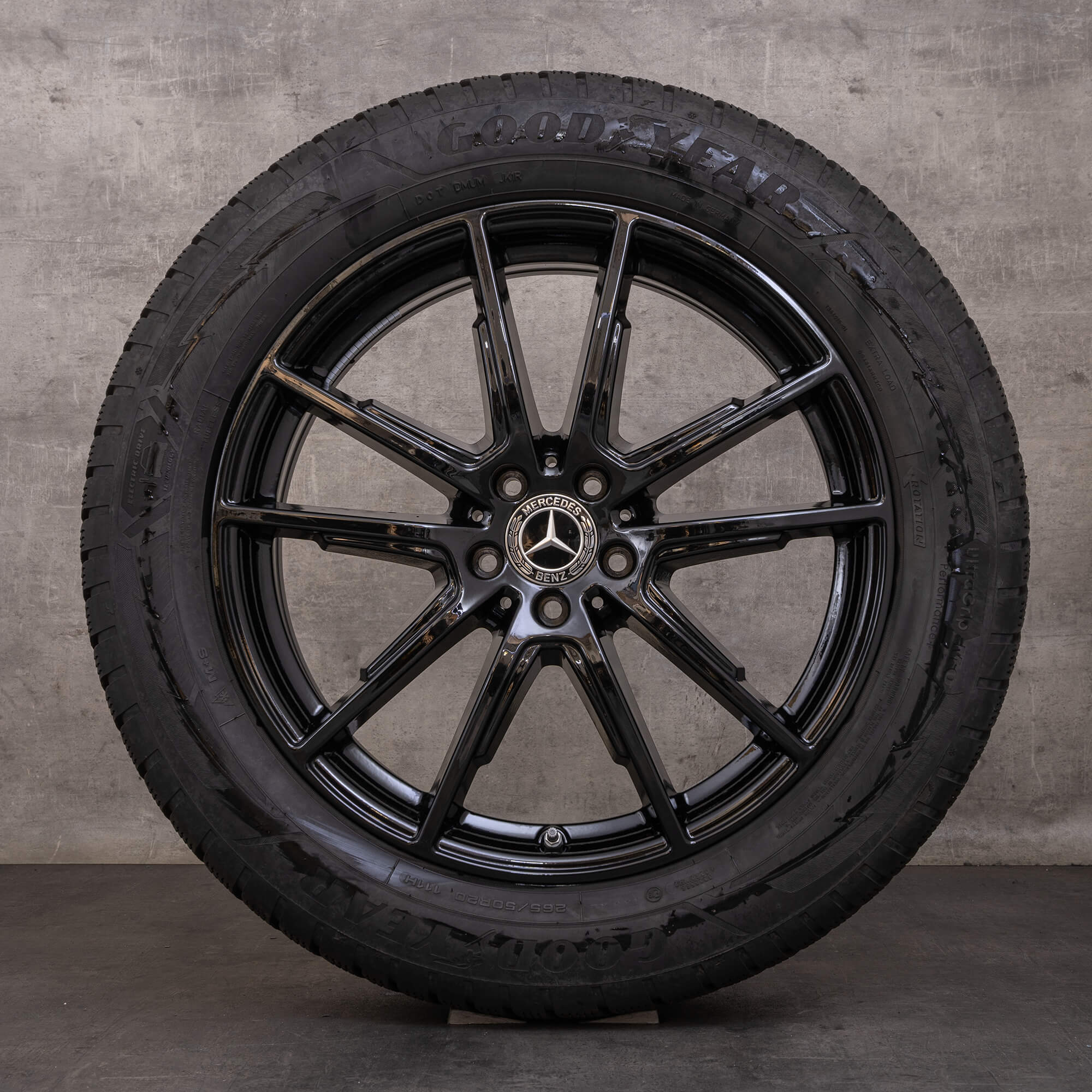 Original zimní pneu s disky Mercedes Benz EQS 20" X296 SUV ráfky na auto A2964010300 černé lesklé NOVÉ