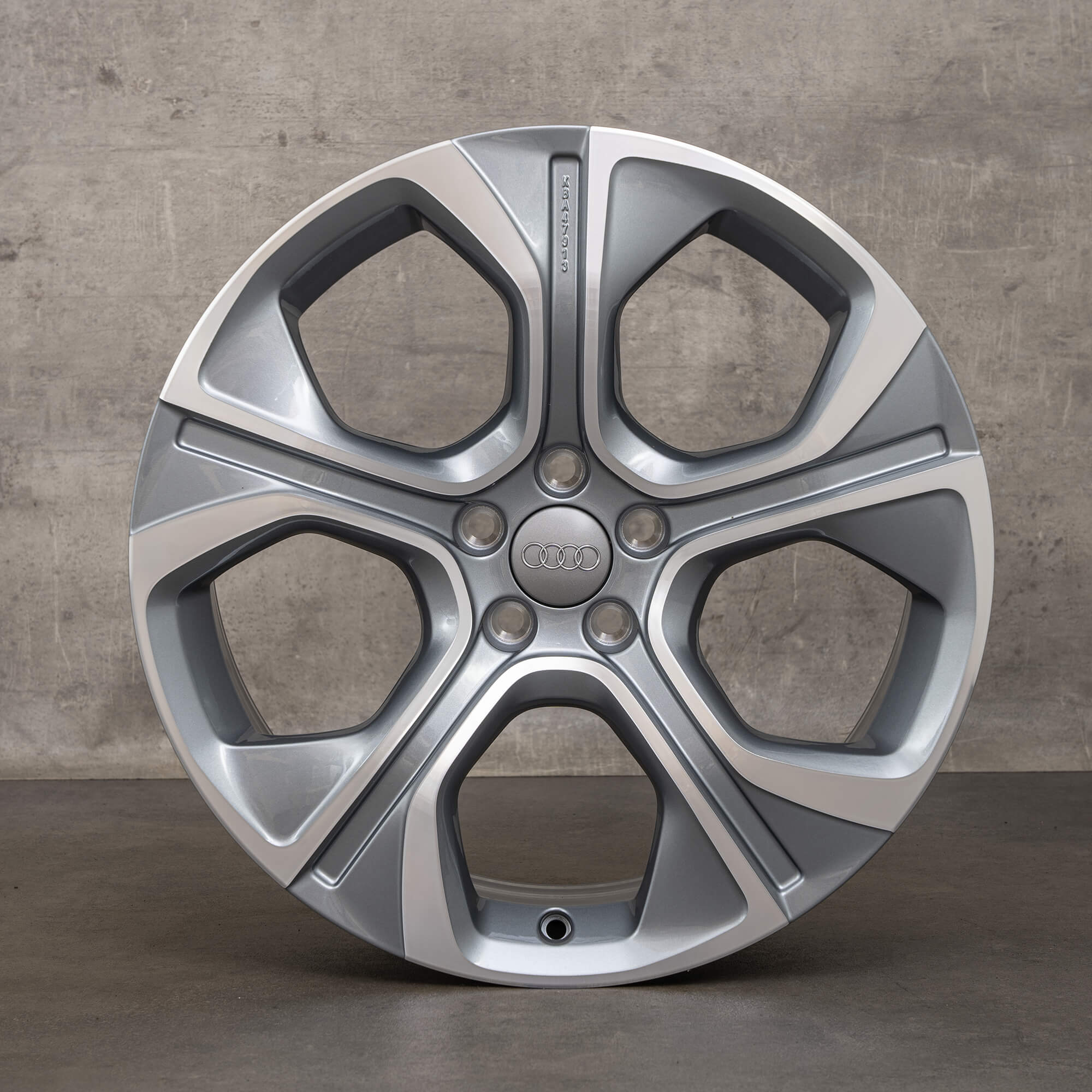 Llantas Audi 18 pulgadas A1 8X de aluminio 8X0071498 7,5 x ET 39,5 NUEVO