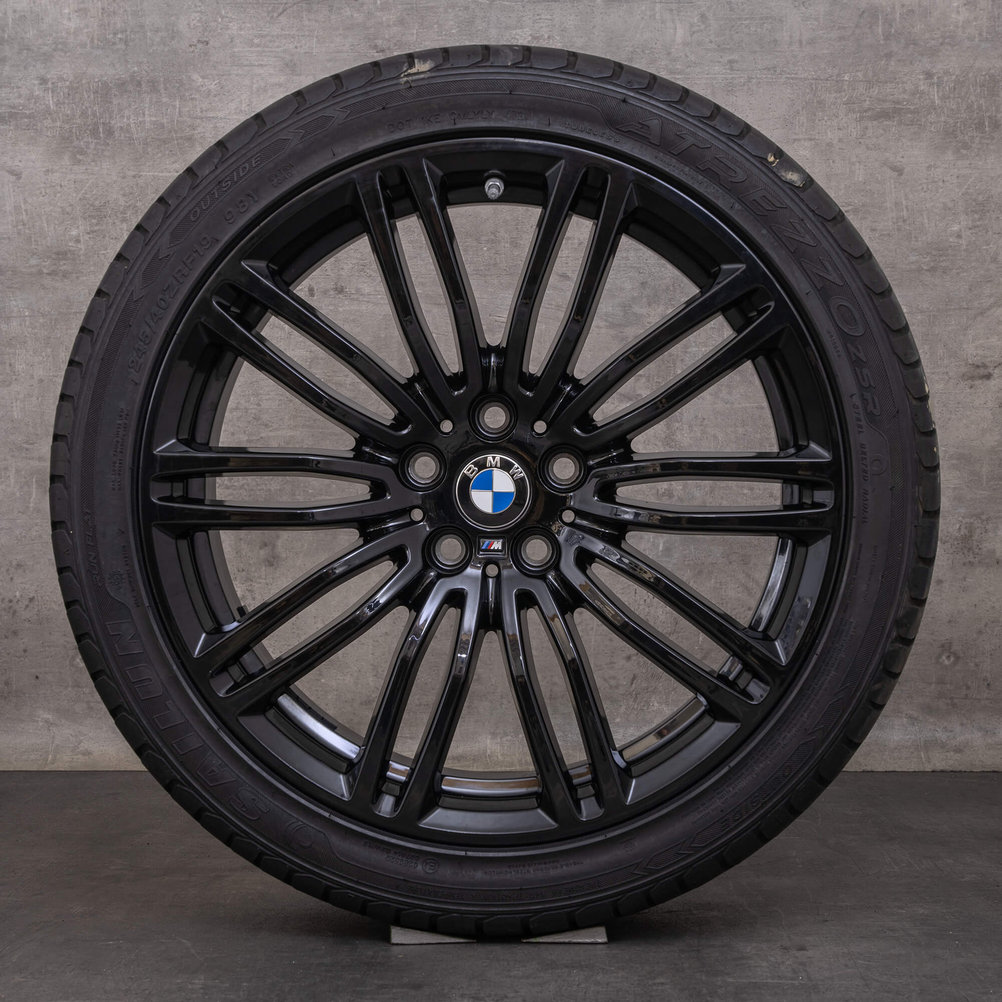 Original 19palcové letní kola BMW řady 5 G30 G31 styling 664 M 7865925 7856926 černé lesklé