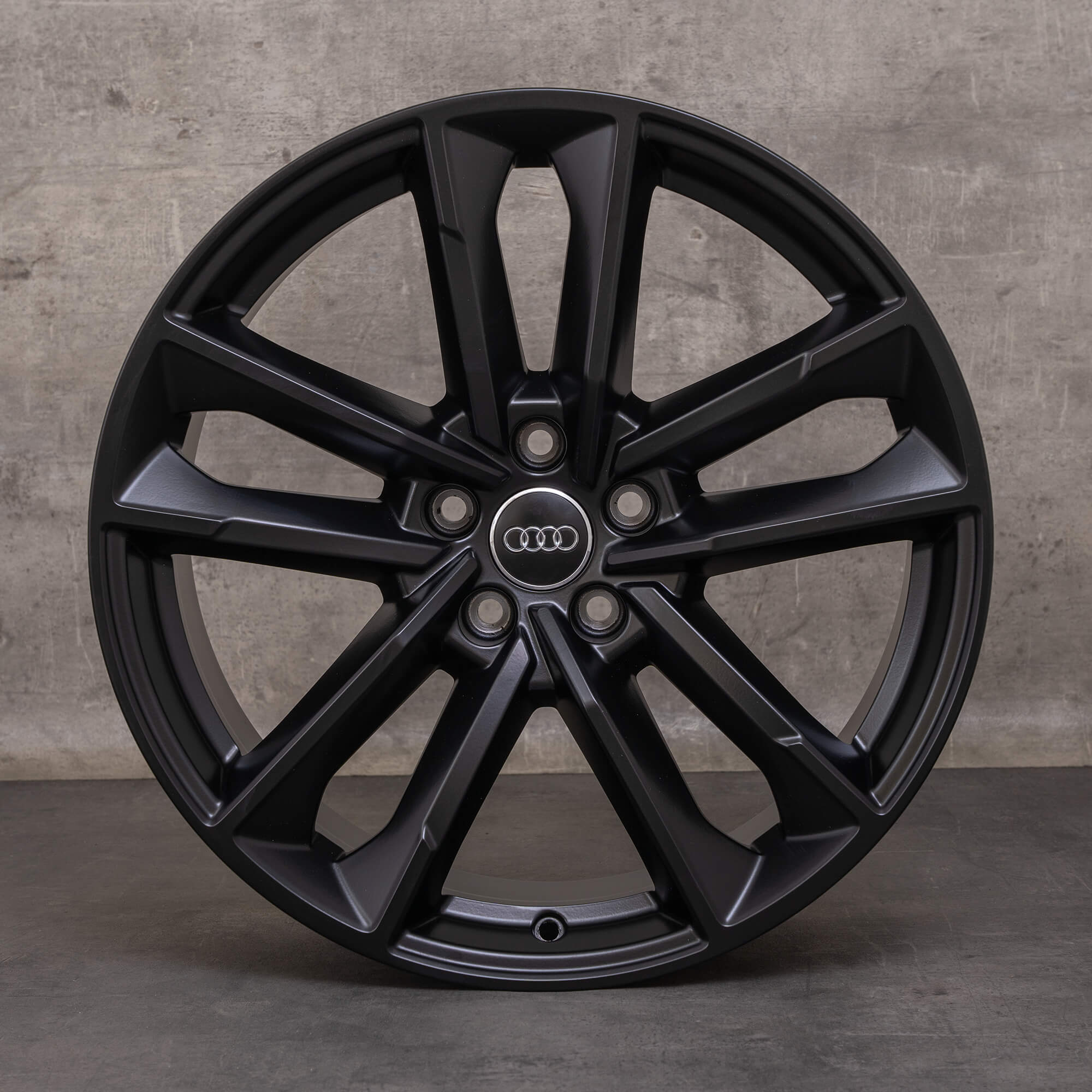 Originale Audi A5 S5 cerchi 19 pollici 8W B9 F5 8W0601025DC nero opaco