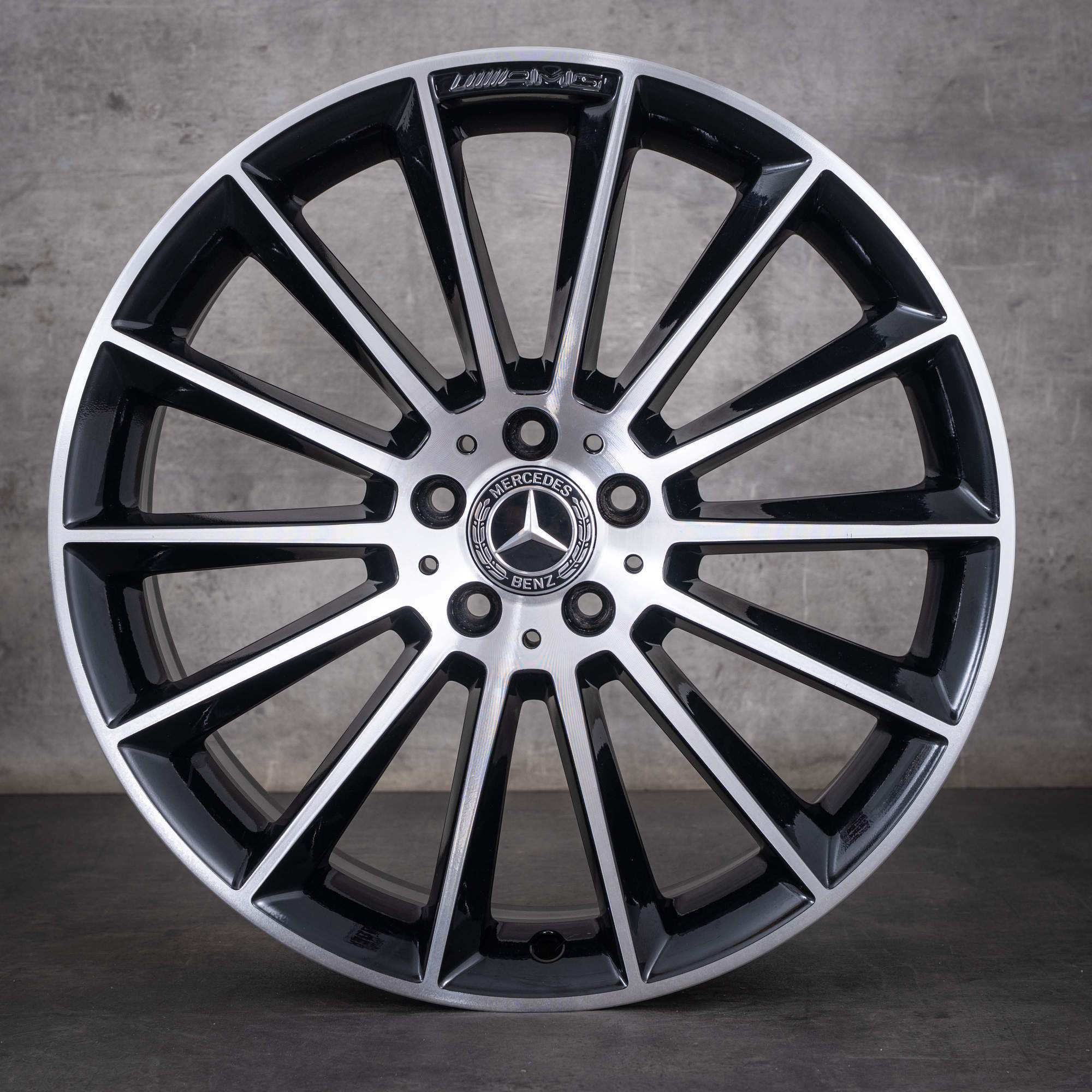 Originální disky Mercedes-Benz CLS AMG 20 palců W257 C257 A2574011900 A2574012000, černé, s diamond cut