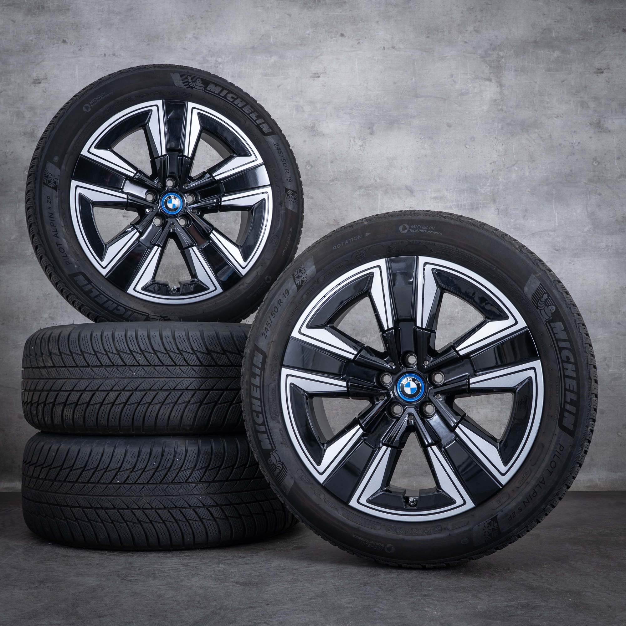 Oryginał BMW iX3 koła zimowe 19 cali G08 felgi stylizacja 842 6895627 czarny srebrny połysk