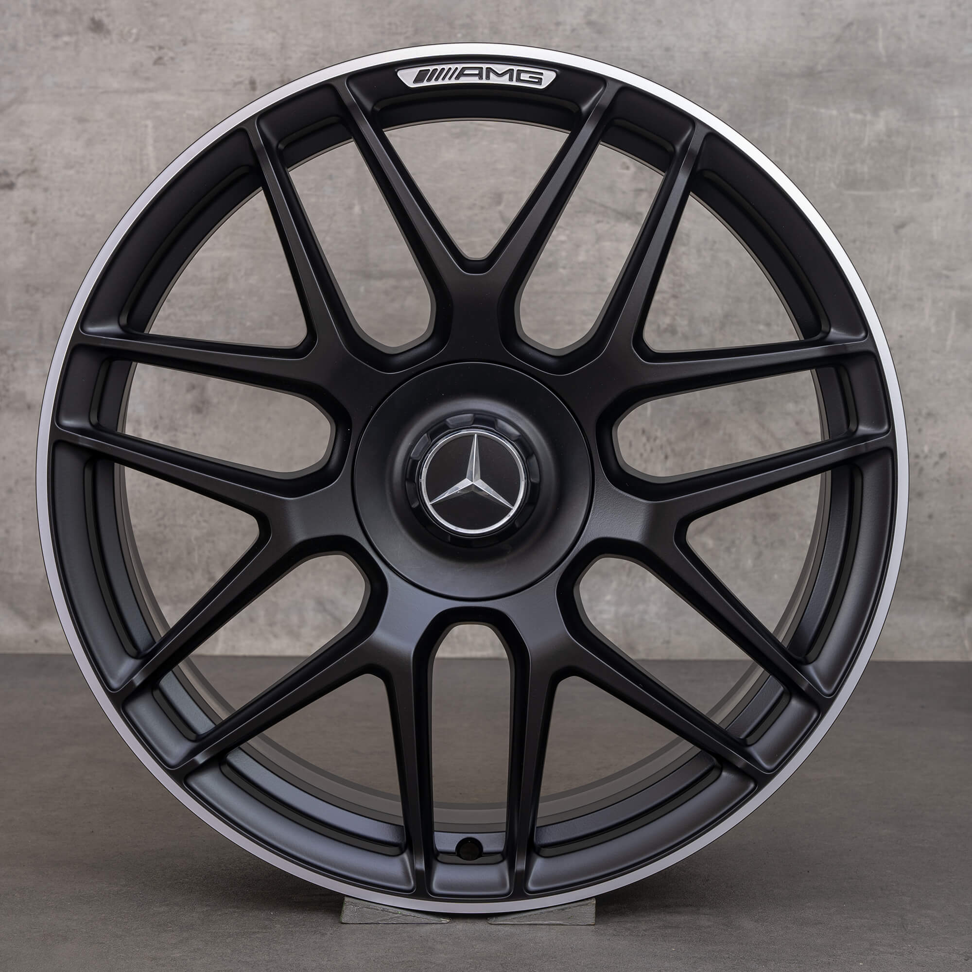 Llantas originales Mercedes Benz CLA 45 & S AMG 19 pulgadas C118 X118 A1774012400 acabado negro mate alto brillo