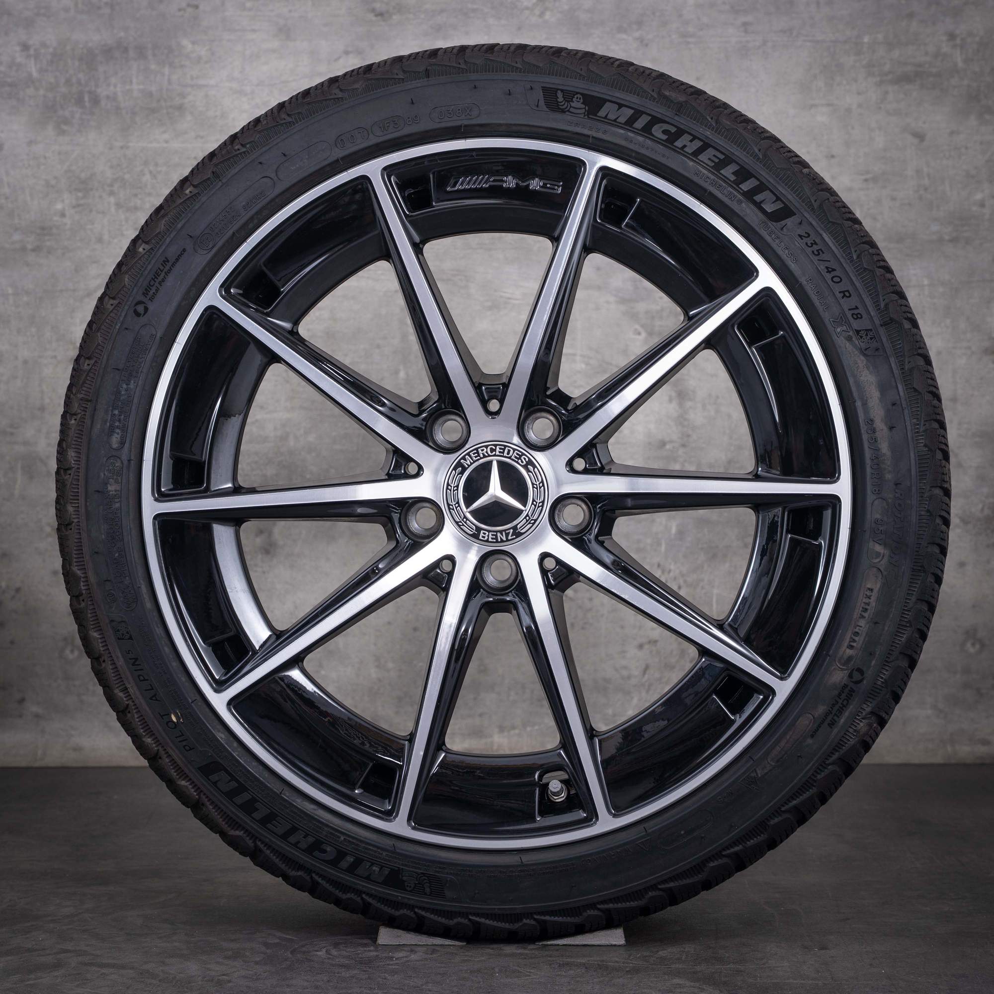 Original Mercedes Benz CLA 35 AMG Winterräder 18 Zoll C118 Felgen A1184010500 schwarz glanzgedreht