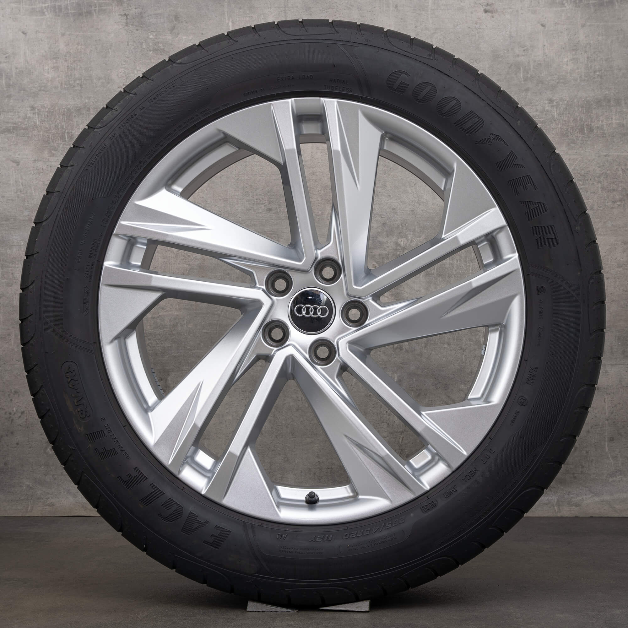 OEM Audi Q7 rims 20 inch 4M winter wheels 4M0601025BQ turbines silver tires