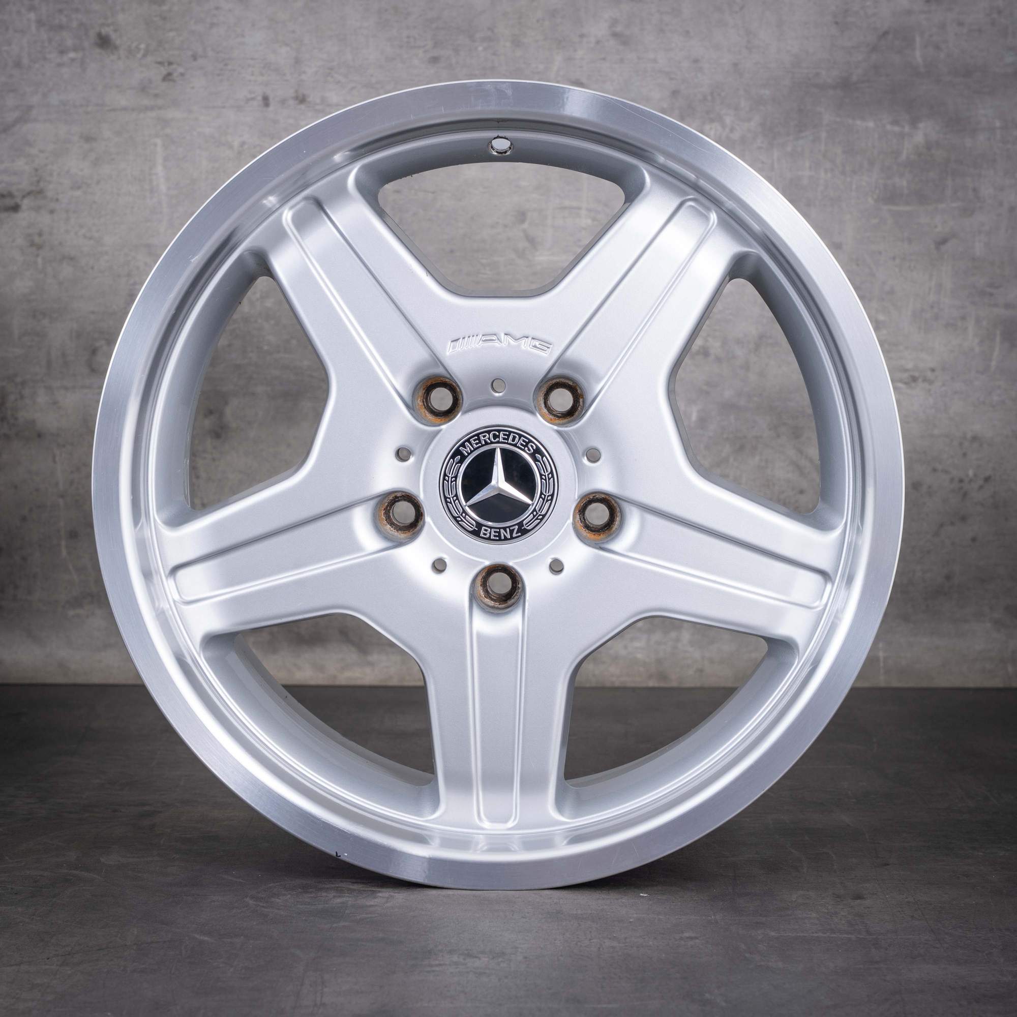 Original Mercedes-Benz G-Klass AMG-fälgar 18 tum W463 G55 A4634011302 silver helsvarvade