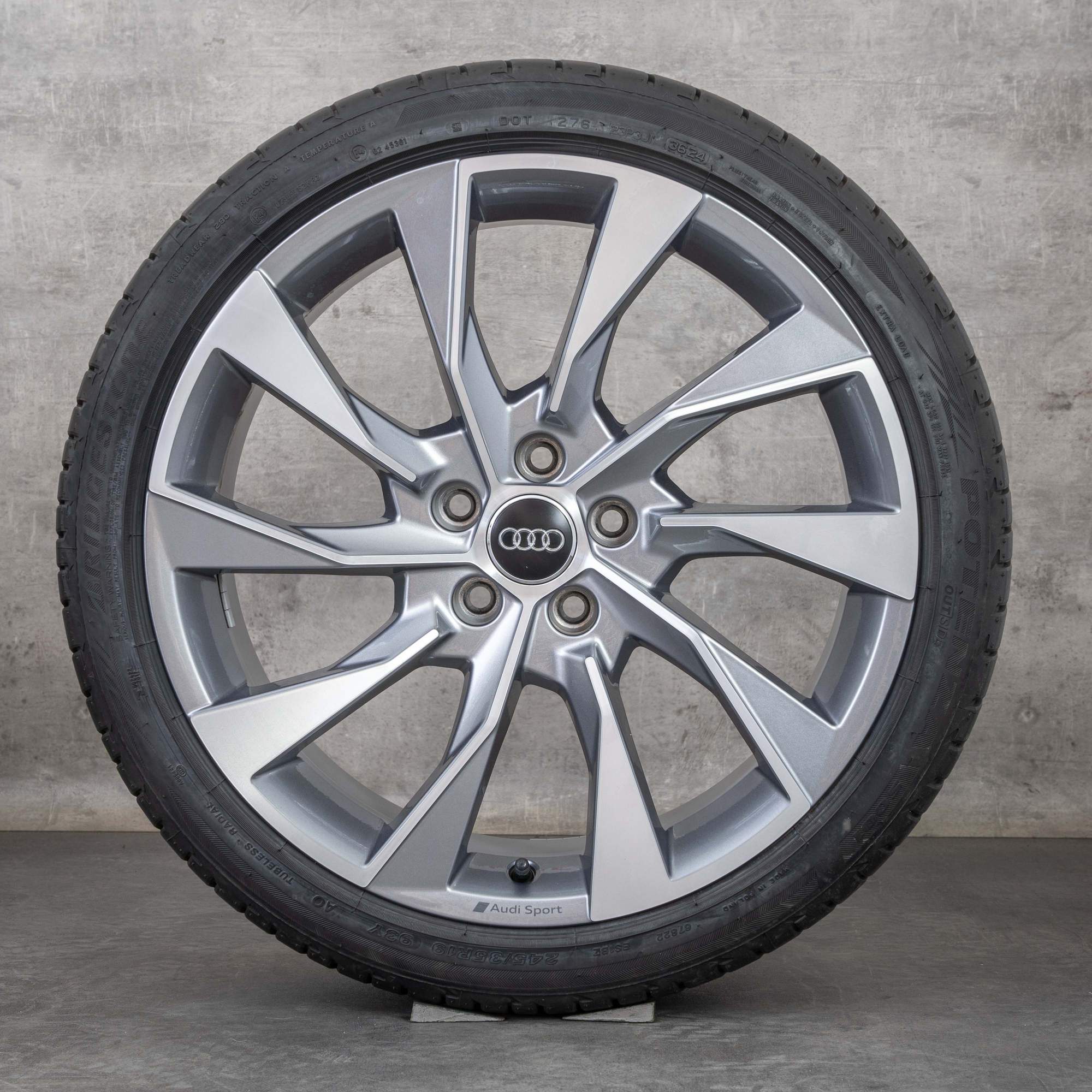 Original Audi A4 S4 Felgen 19 Zoll B9 8W Sommerräder 8W0601025EL Turbinen Design anthrazit glanzgedreht