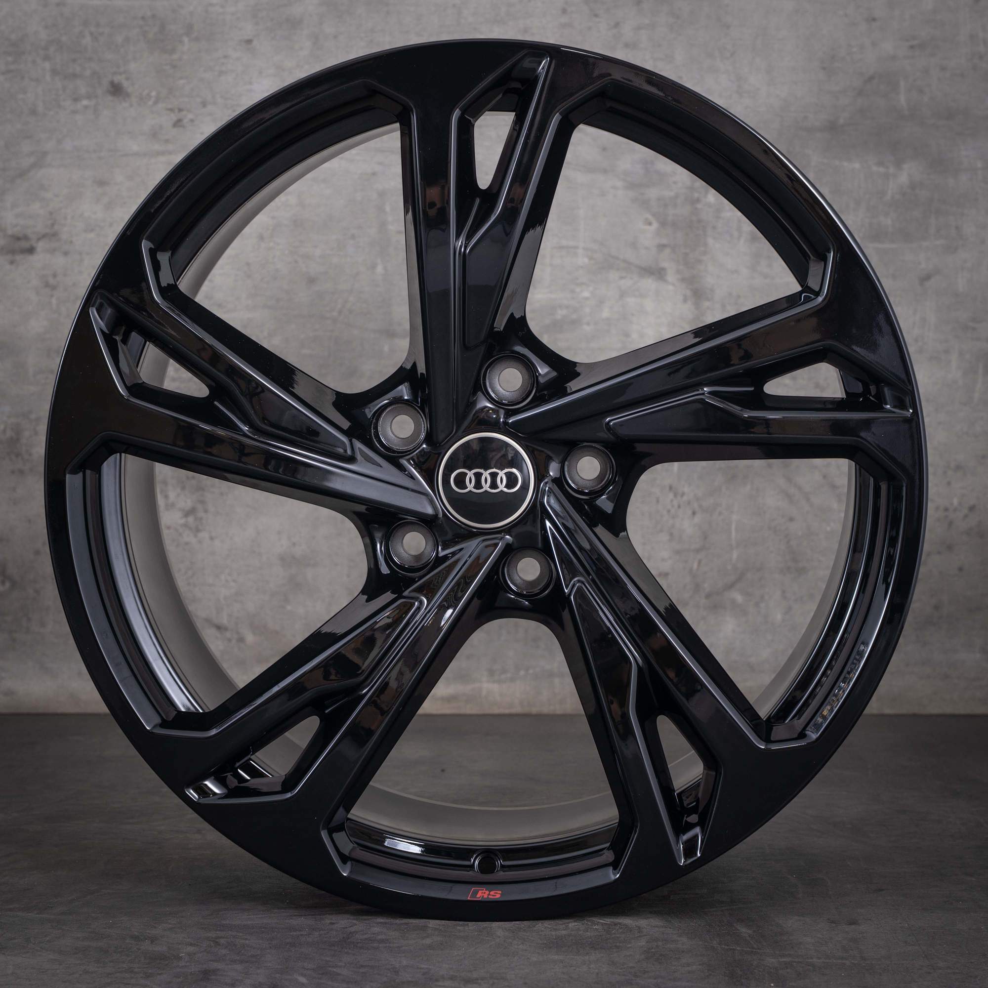 Oryginalne felgi Audi e-tron GT 20 cali FW 4J3601025AN 4J3601025AM czarne z połyskiem